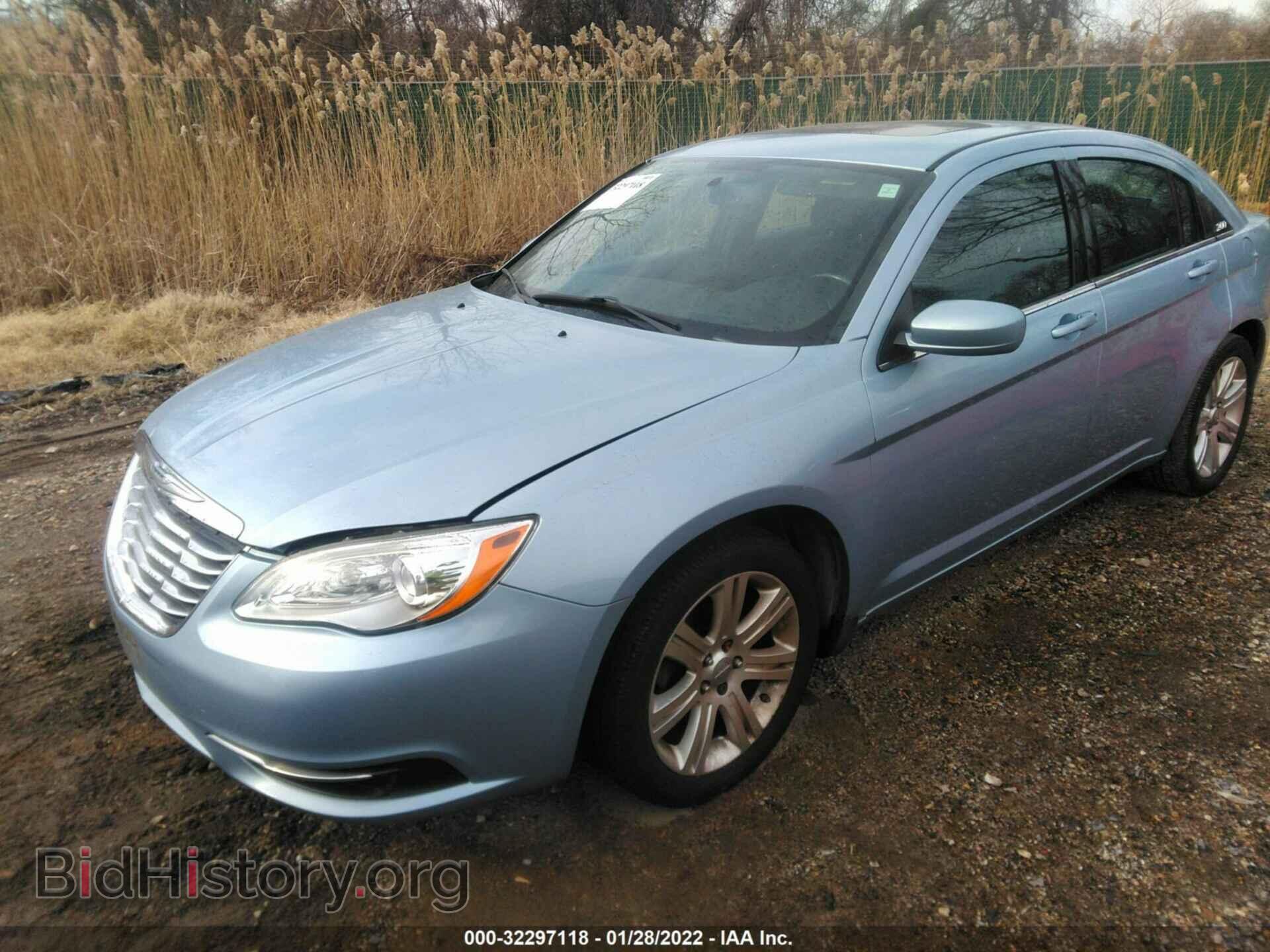 2013 CHRYSLER 200 - VIN: 1C3CCBBB3DN543290 - Фото 2