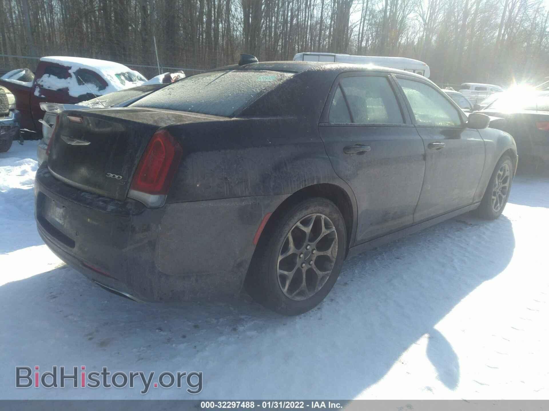 2016 CHRYSLER 300 - VIN: 2C3CCAGG6GH304702 - Фото 4