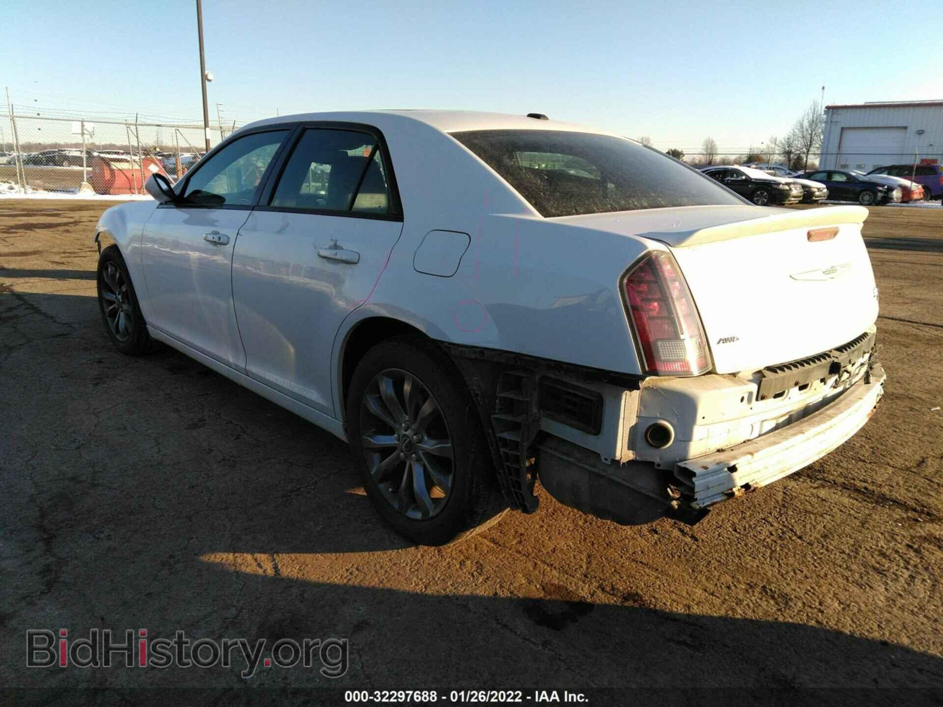 2014 CHRYSLER 300 - VIN: 2C3CCAGG7EH384590 - Фото 3