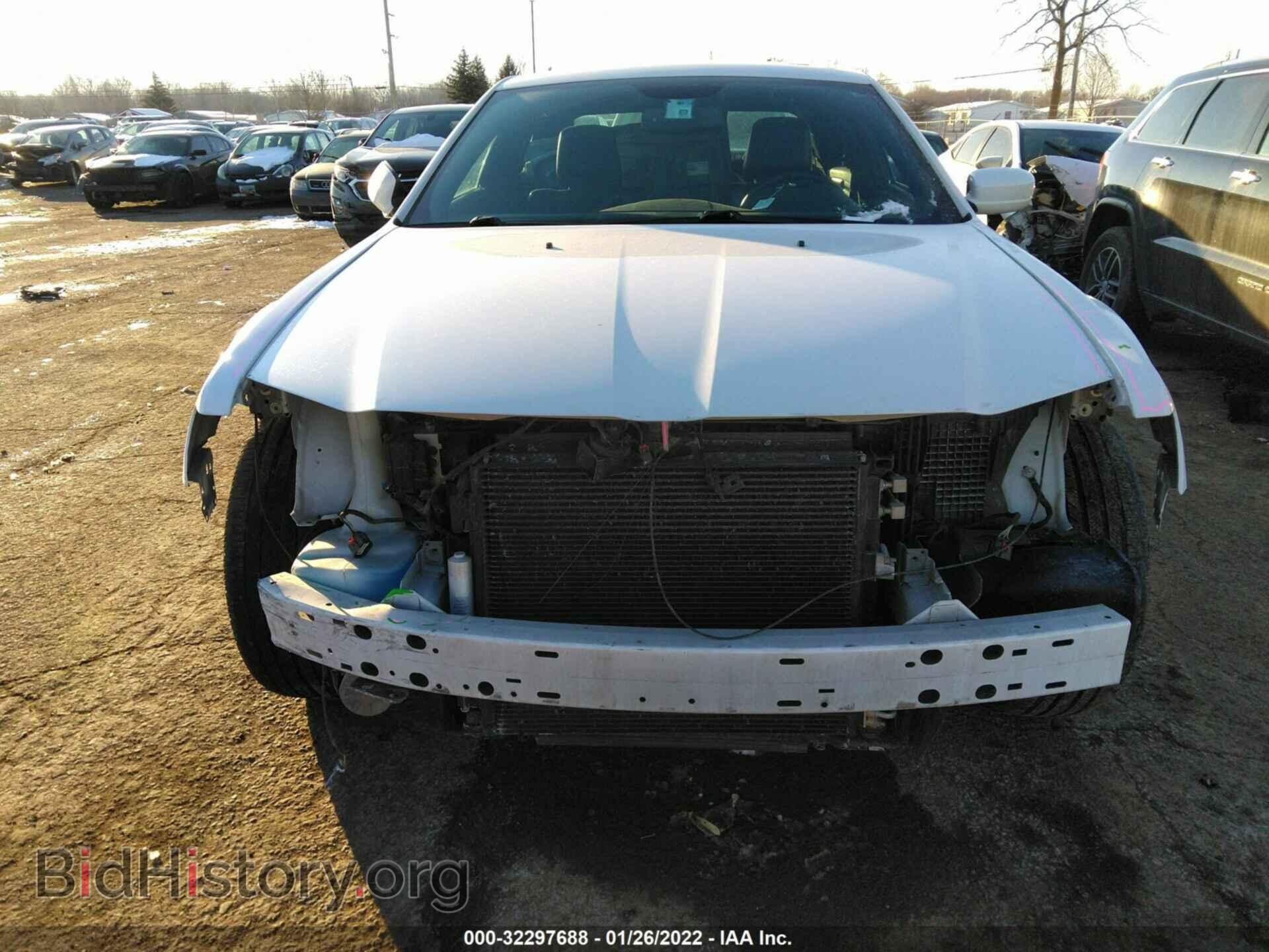 2014 CHRYSLER 300 - VIN: 2C3CCAGG7EH384590 - Фото 6