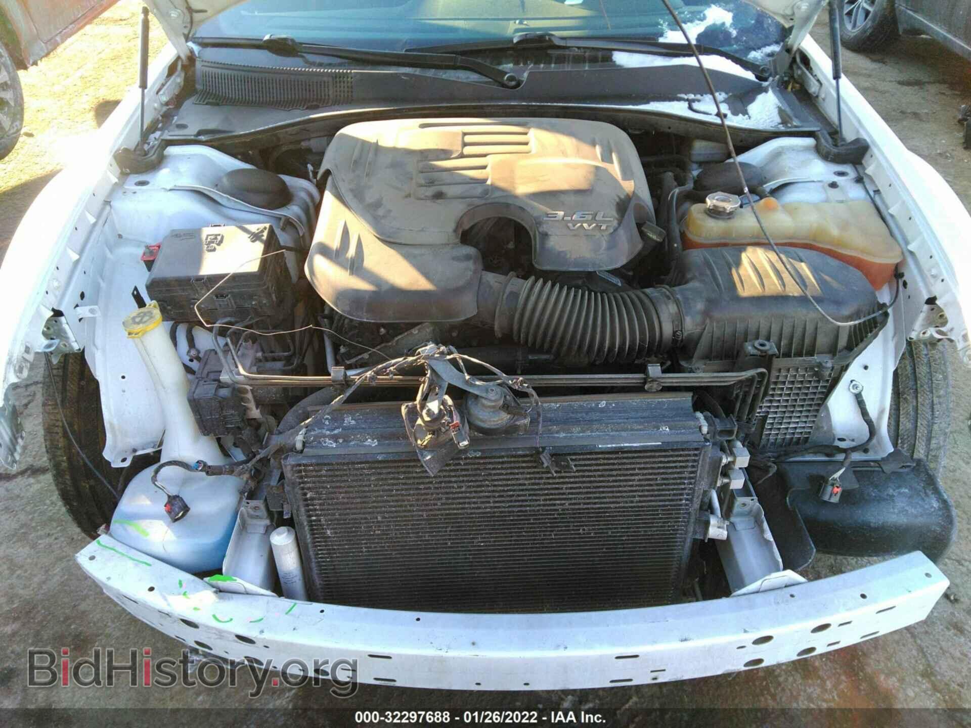 2014 CHRYSLER 300 - VIN: 2C3CCAGG7EH384590 - Фото 10