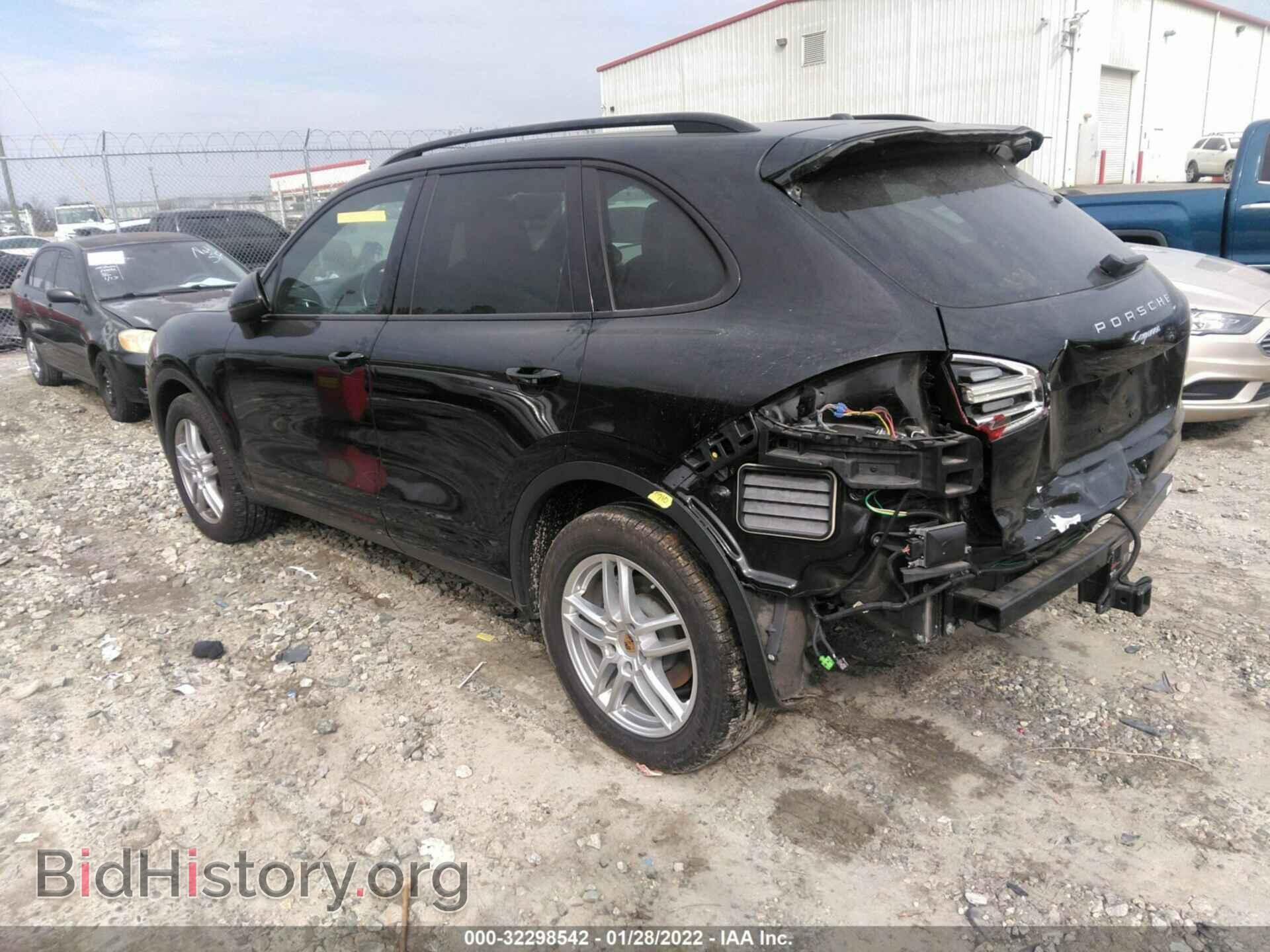 2016 PORSCHE CAYENNE - VIN: WP1AA2A25GLA00872 - Фото 3