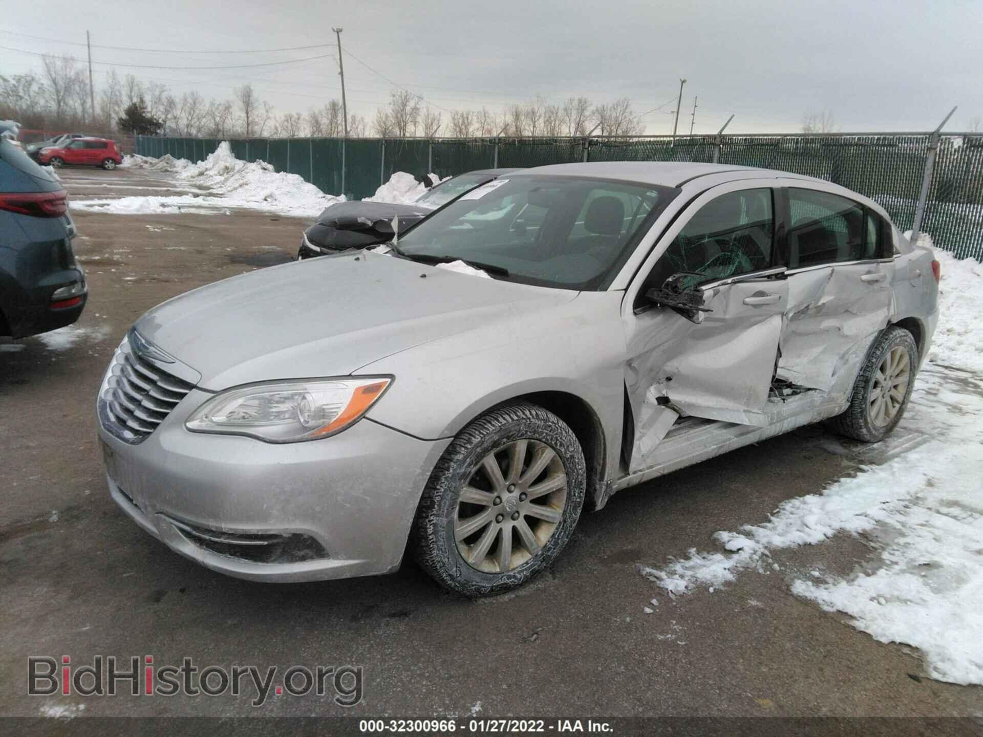 2012 CHRYSLER 200 - VIN: 1C3CCBBB4CN175989 - Фото 2