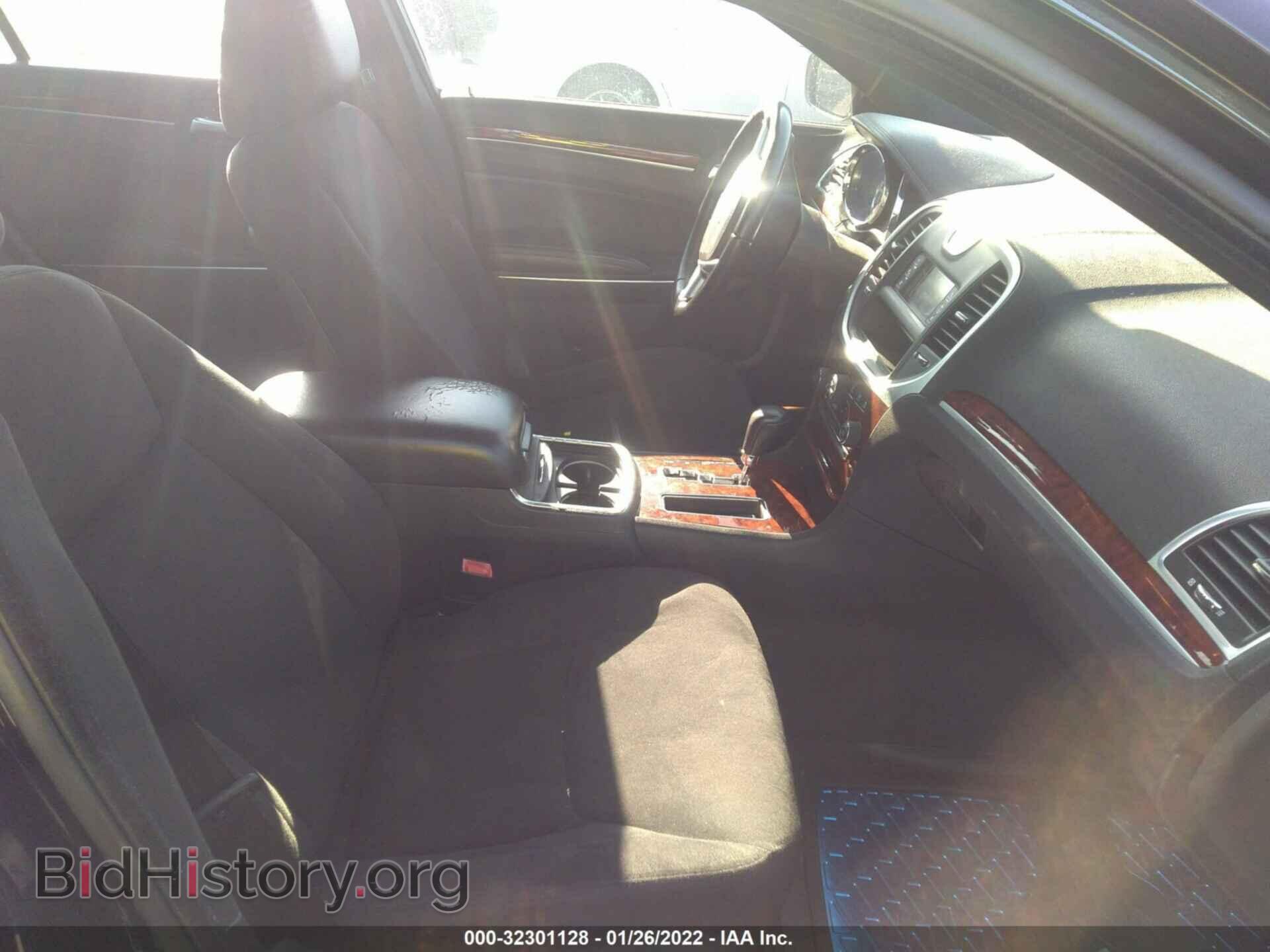2012 CHRYSLER 300 - VIN: 2C3CCAAG0CH117846 - Photo 5