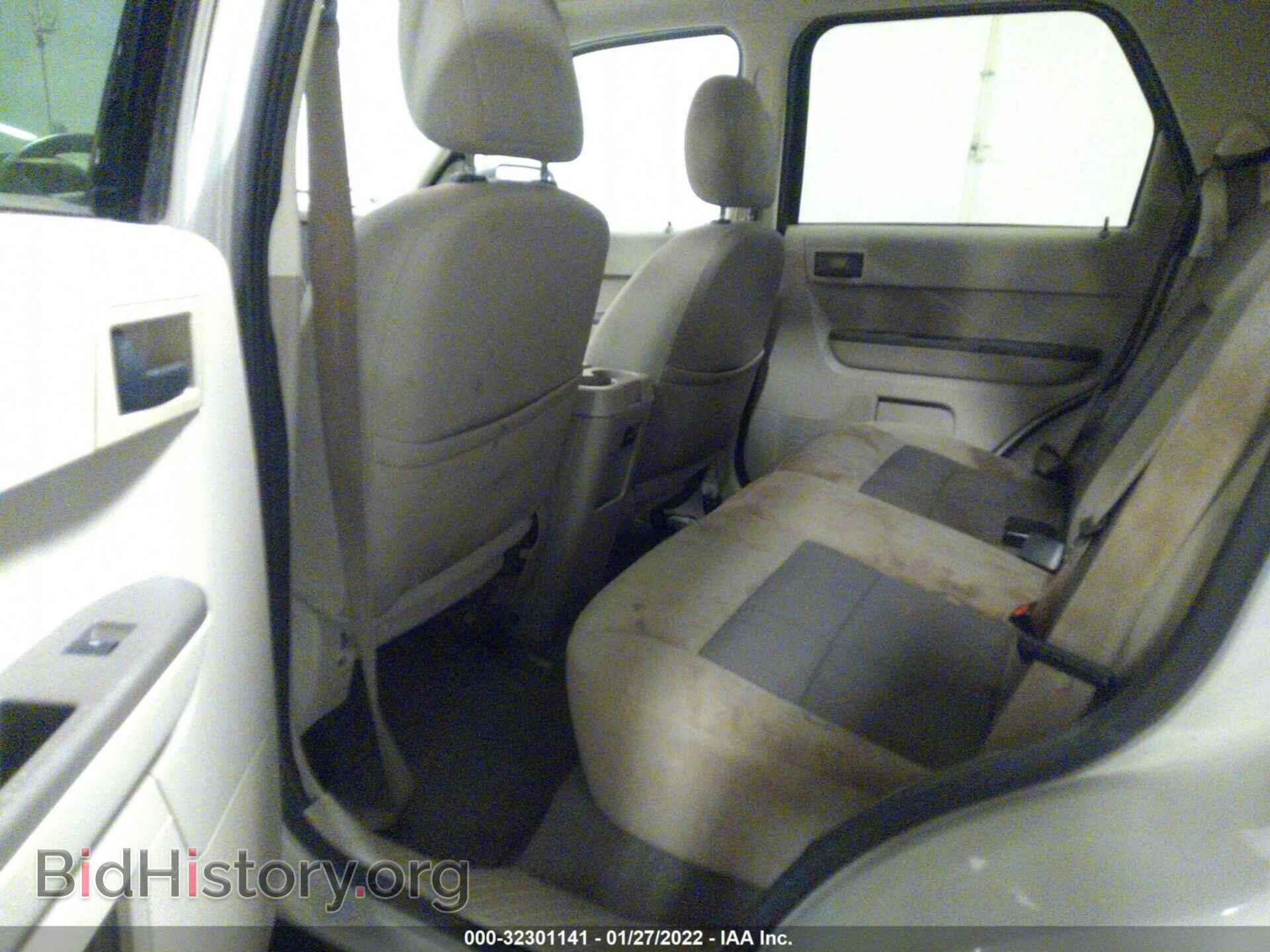2008 FORD ESCAPE - VIN: 1FMCU93138KD33167 - Фото 8