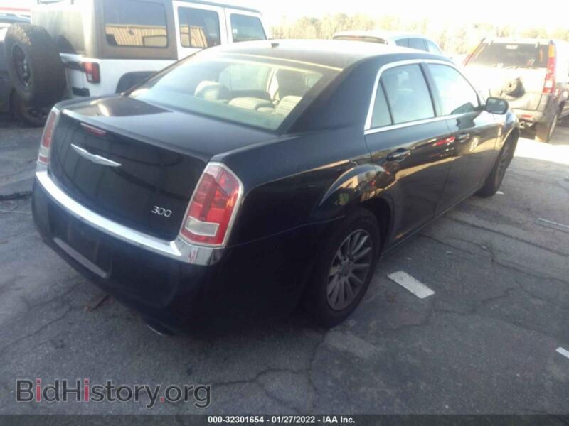 2012 Chrysler 300 (VIN 2C3CCAAG1CH225084) — фото 4 из 11