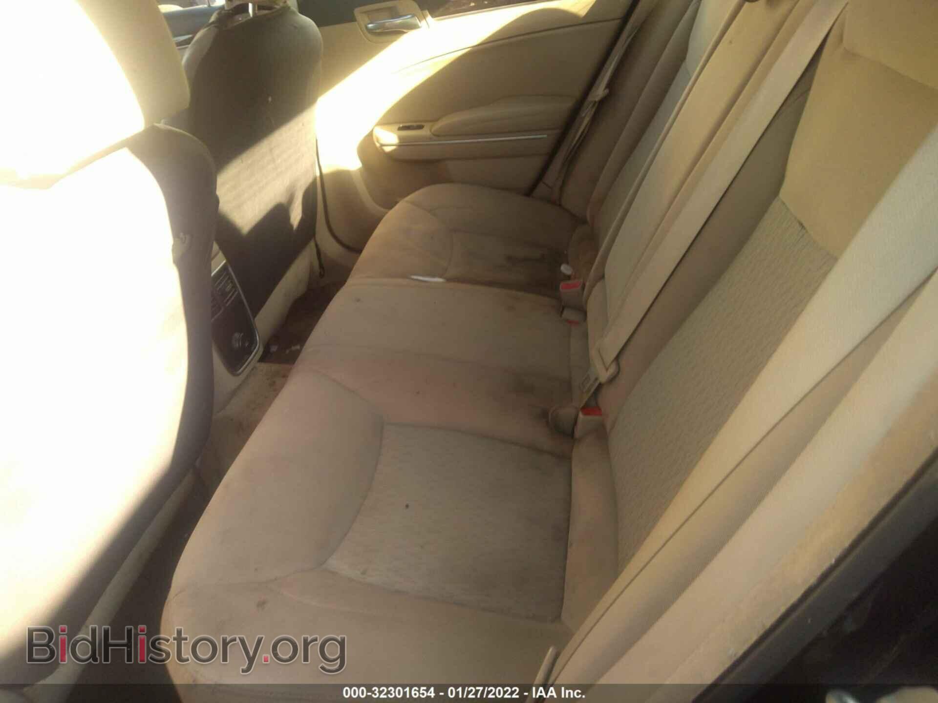 2012 CHRYSLER 300 - VIN: 2C3CCAAG1CH225084 - Photo 8