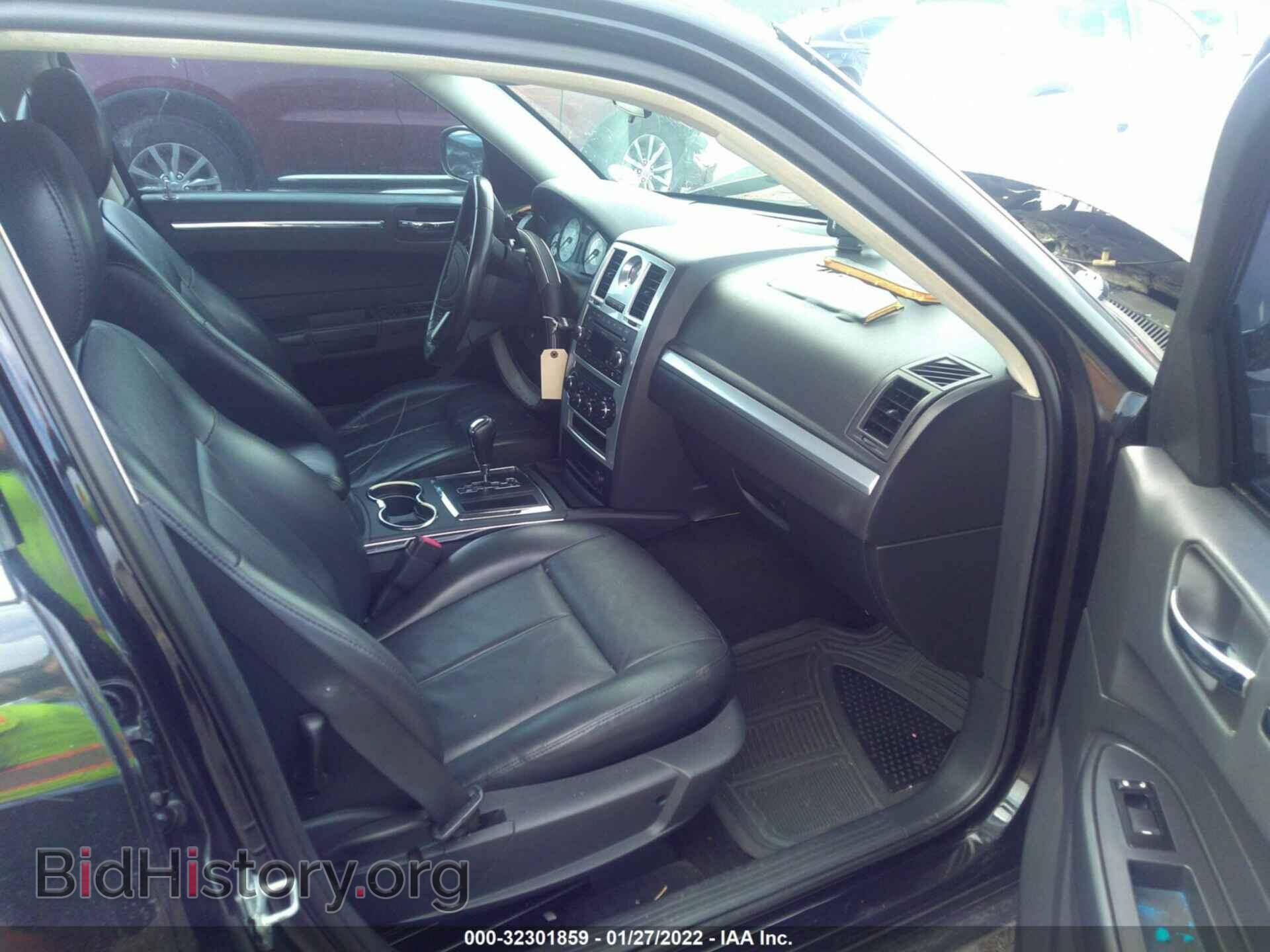 2010 CHRYSLER 300 - VIN: 2C3CA5CV0AH180273 - Фото 5