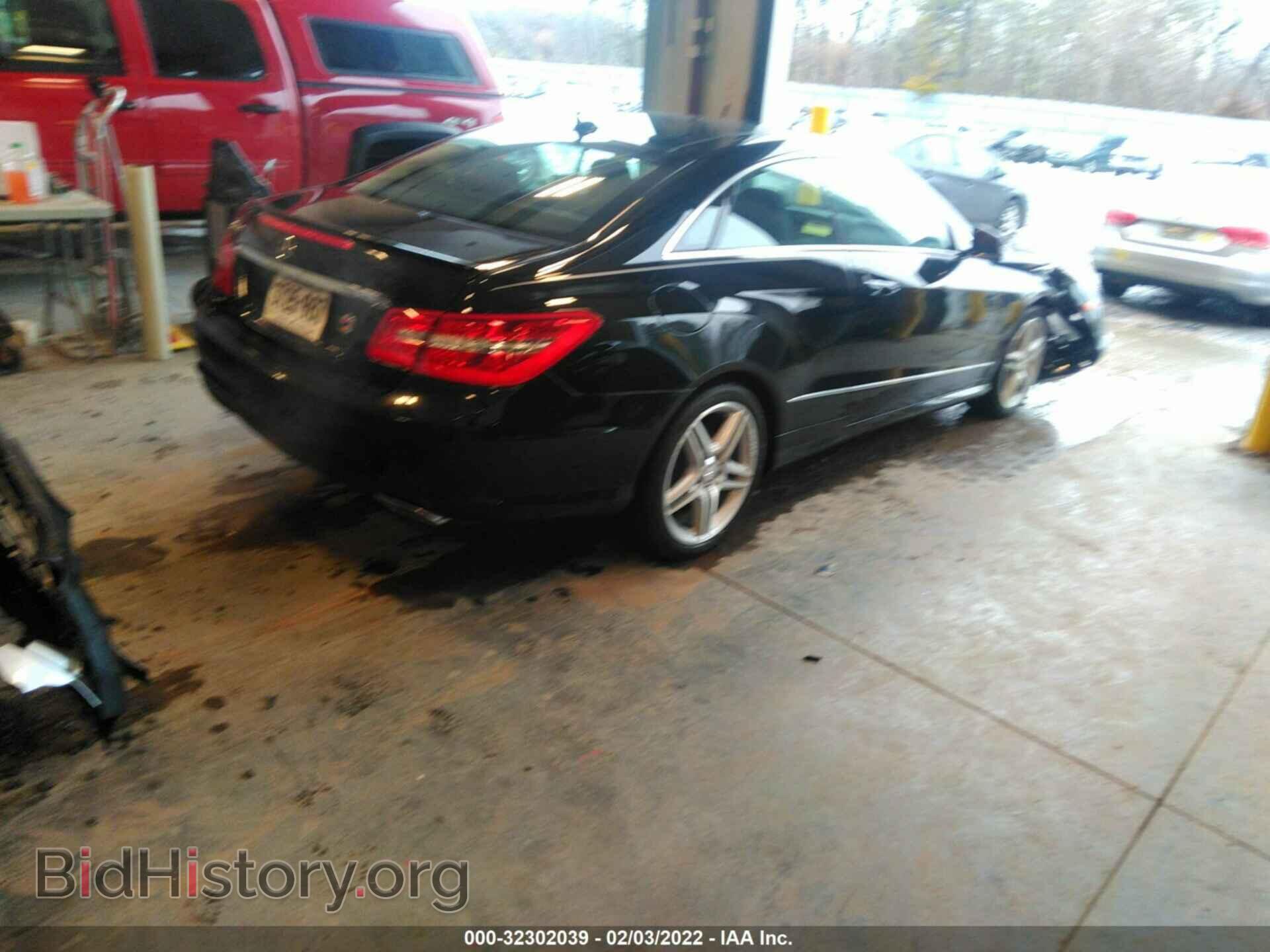 2011 MERCEDES-BENZ E-CLASS - VIN: WDDKJ7CB3BF120568 - Фото 4