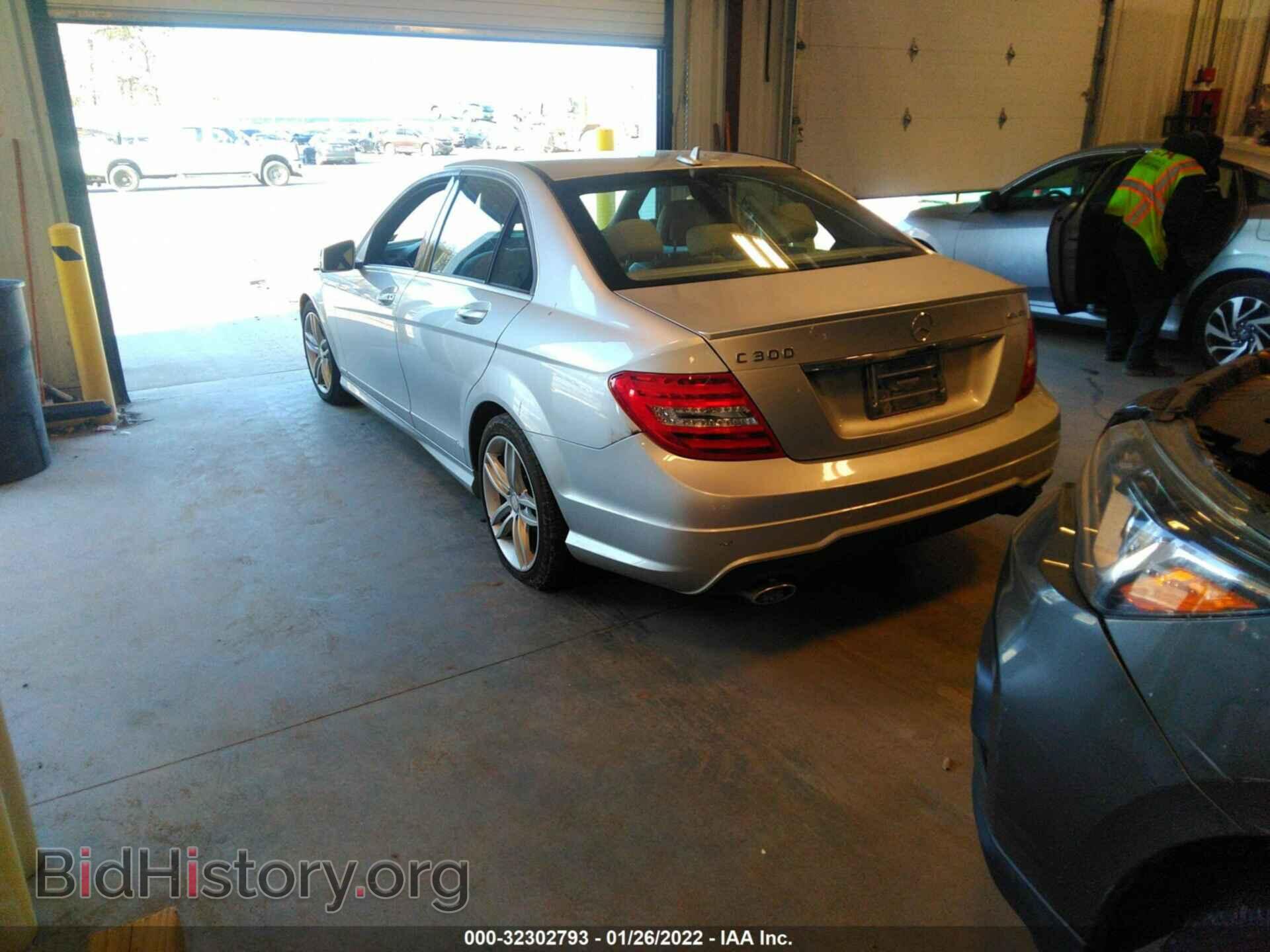 2012 MERCEDES-BENZ C-CLASS - VIN: WDDGF8BB1CR196742 - Фото 3