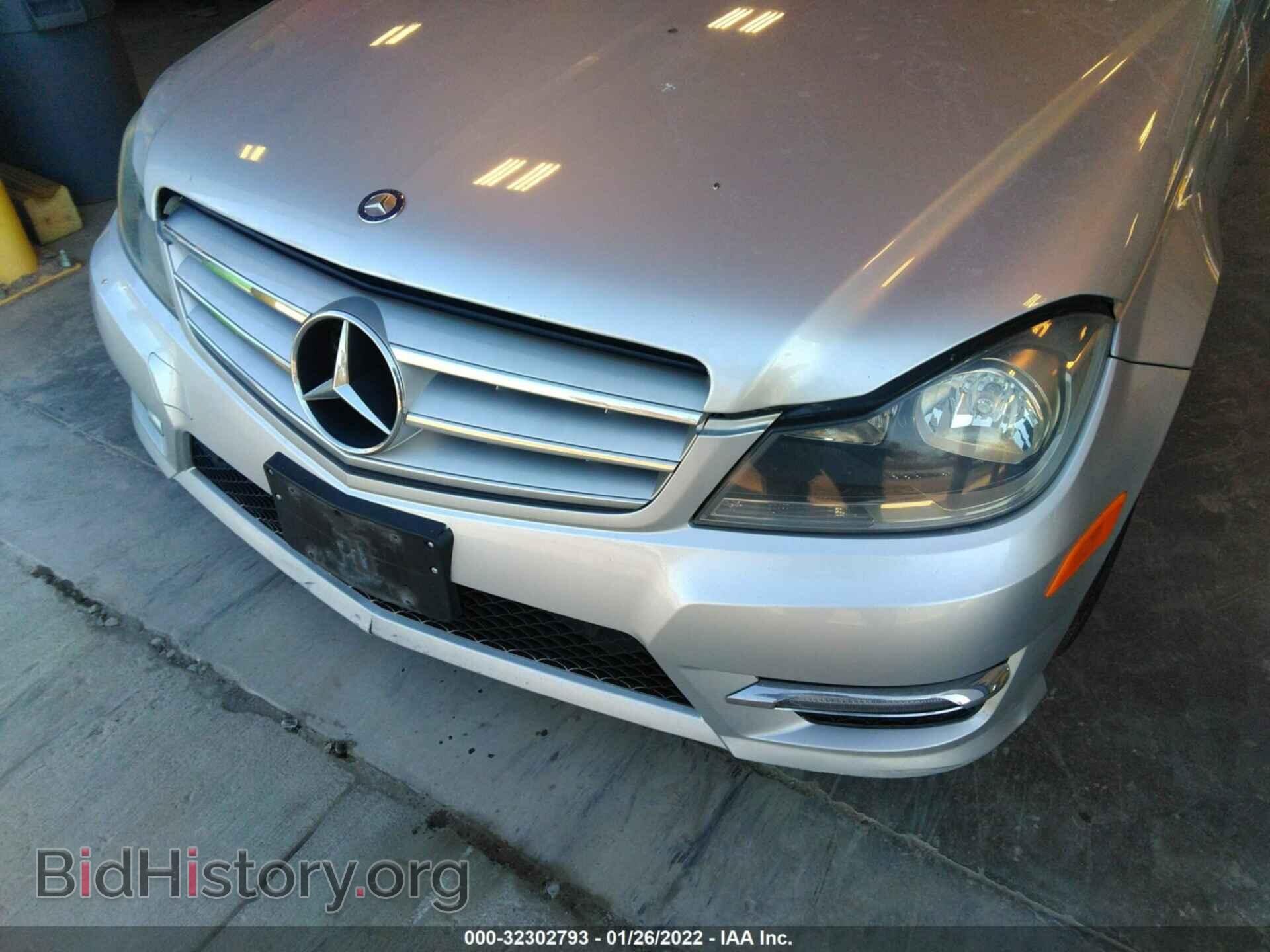 2012 MERCEDES-BENZ C-CLASS - VIN: WDDGF8BB1CR196742 - Фото 6