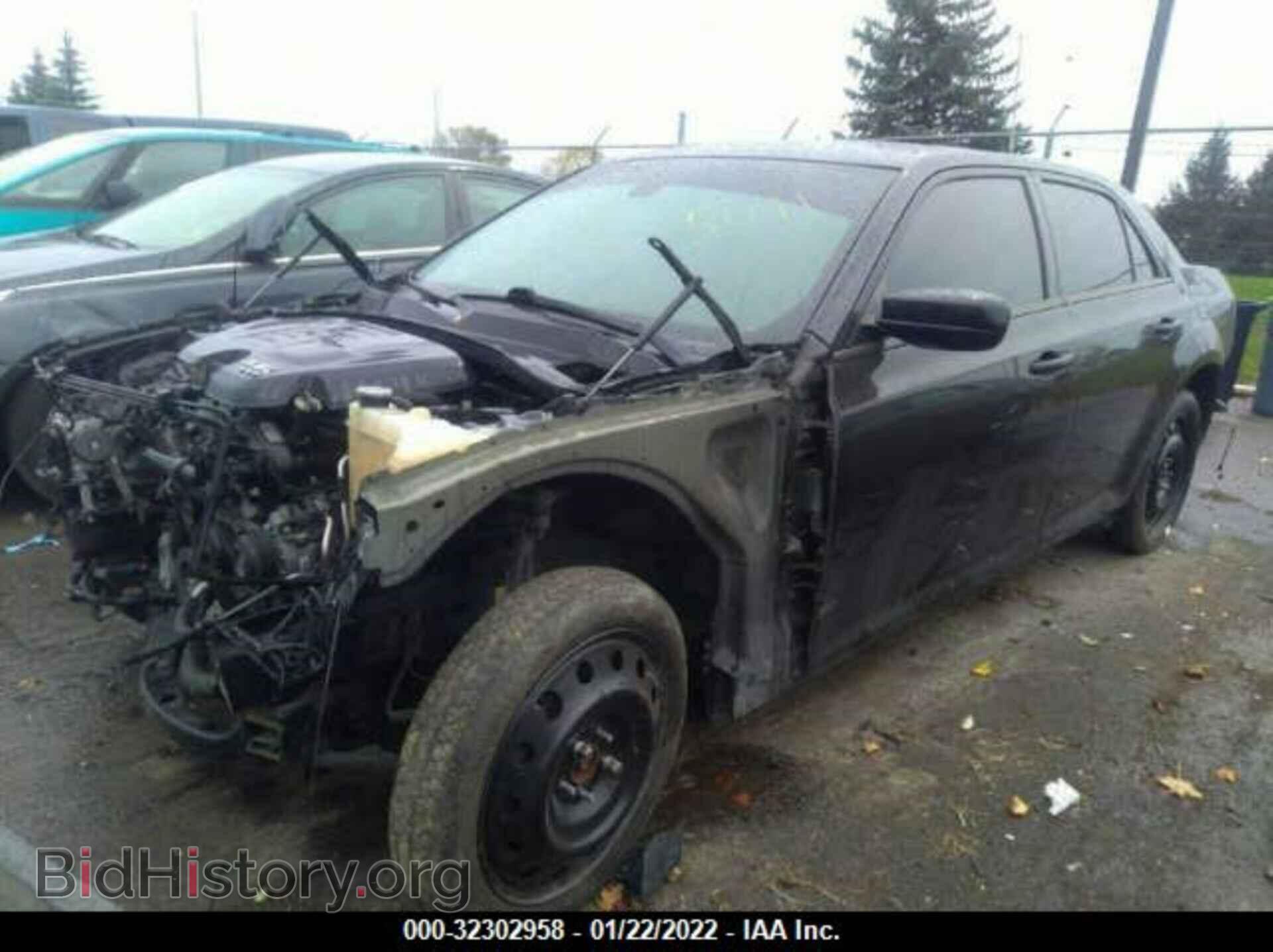 2016 CHRYSLER 300 - VIN: 2C3CCAGG8GH305091 - Фото 2