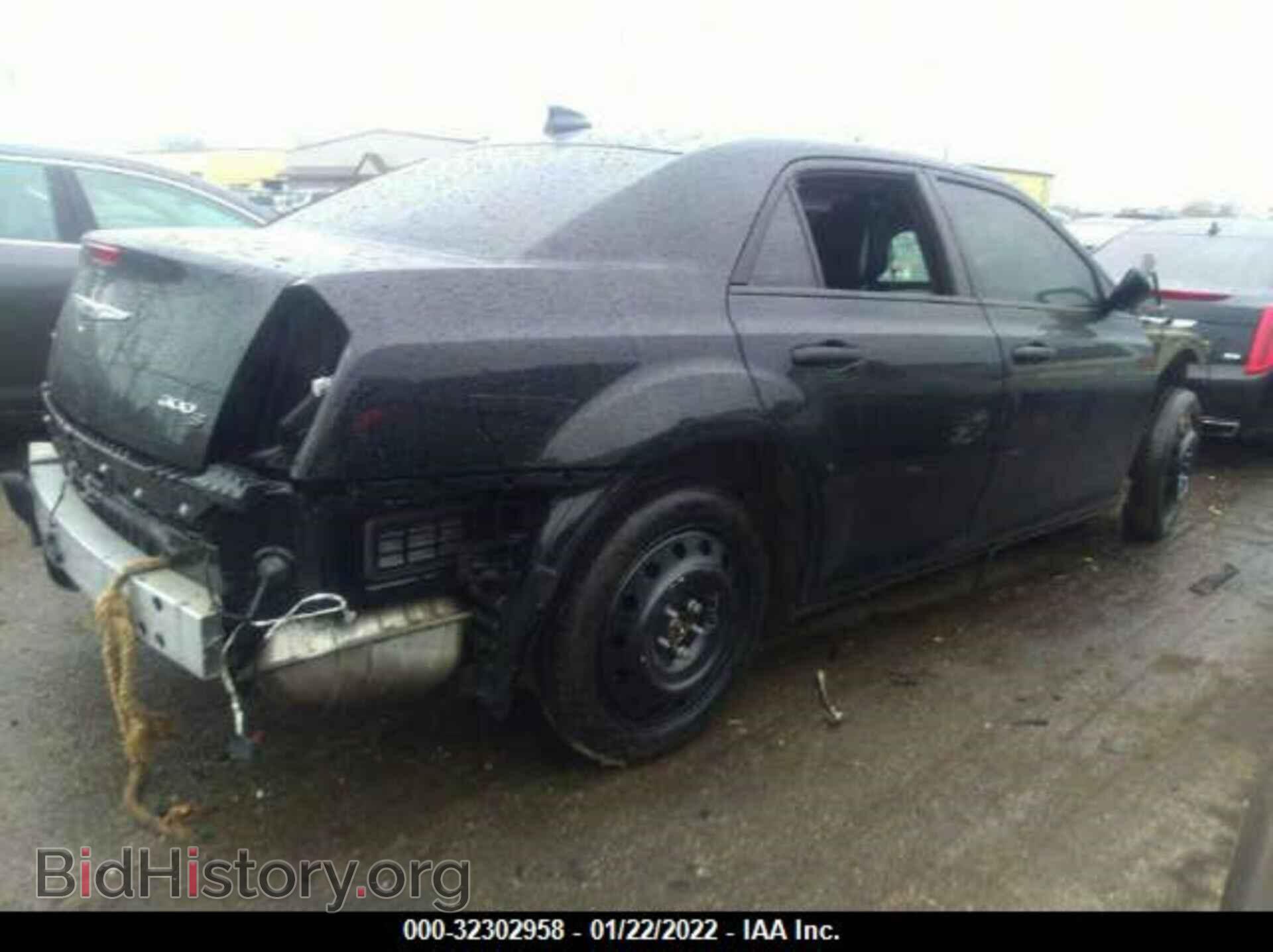 2016 CHRYSLER 300 - VIN: 2C3CCAGG8GH305091 - Фото 4