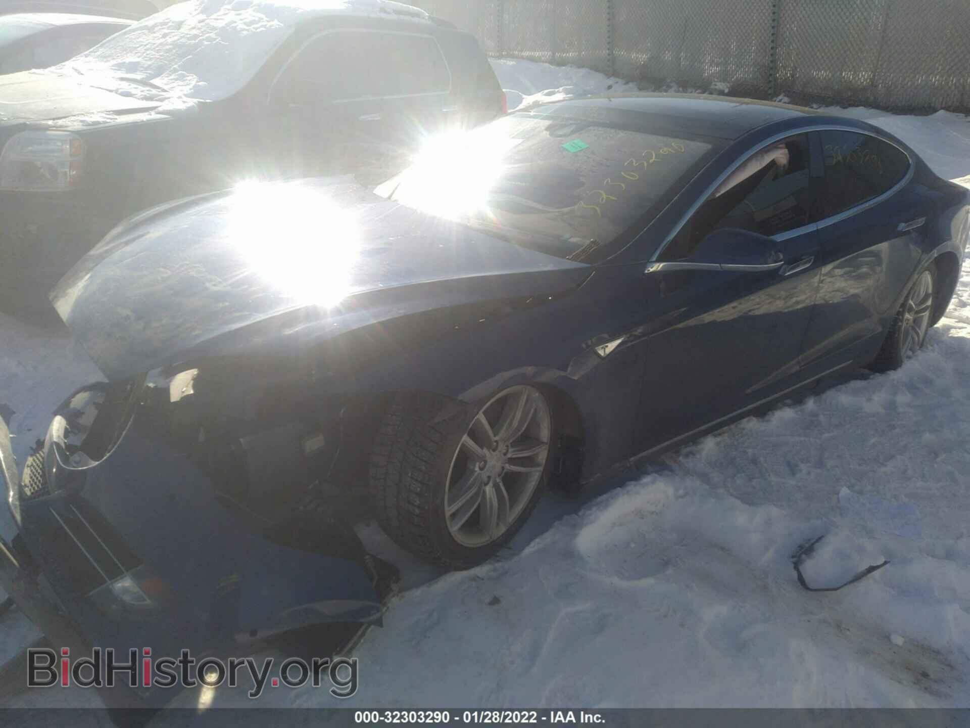2015 TESLA MODEL S - VIN: 5YJSA1E25FF117945 - Фото 2
