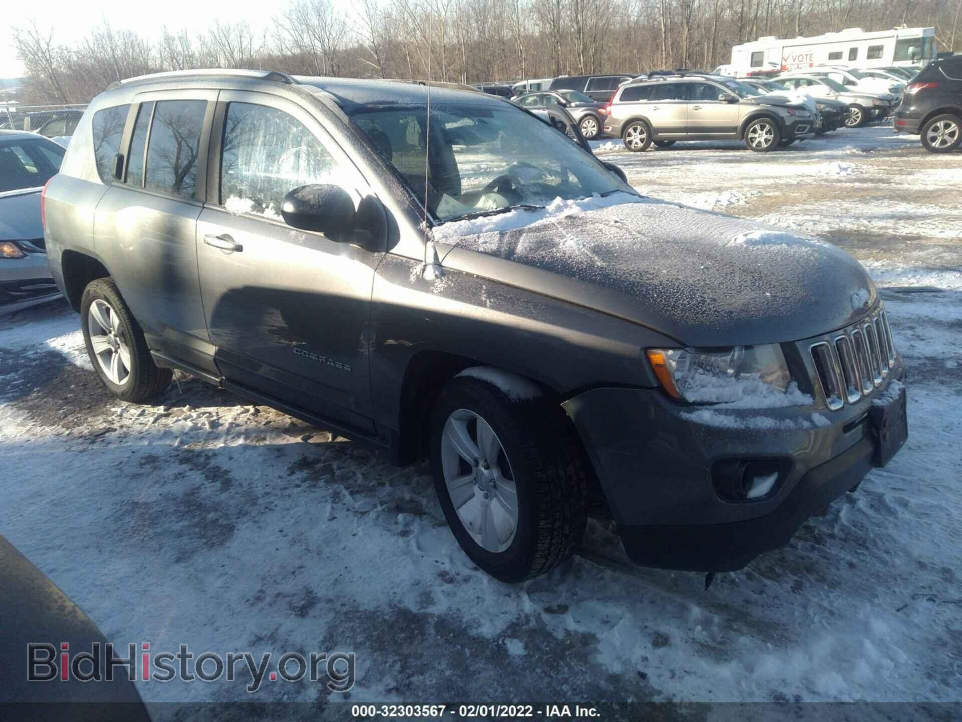Photo 1J4NF1FB5BD207055 - JEEP COMPASS 2011