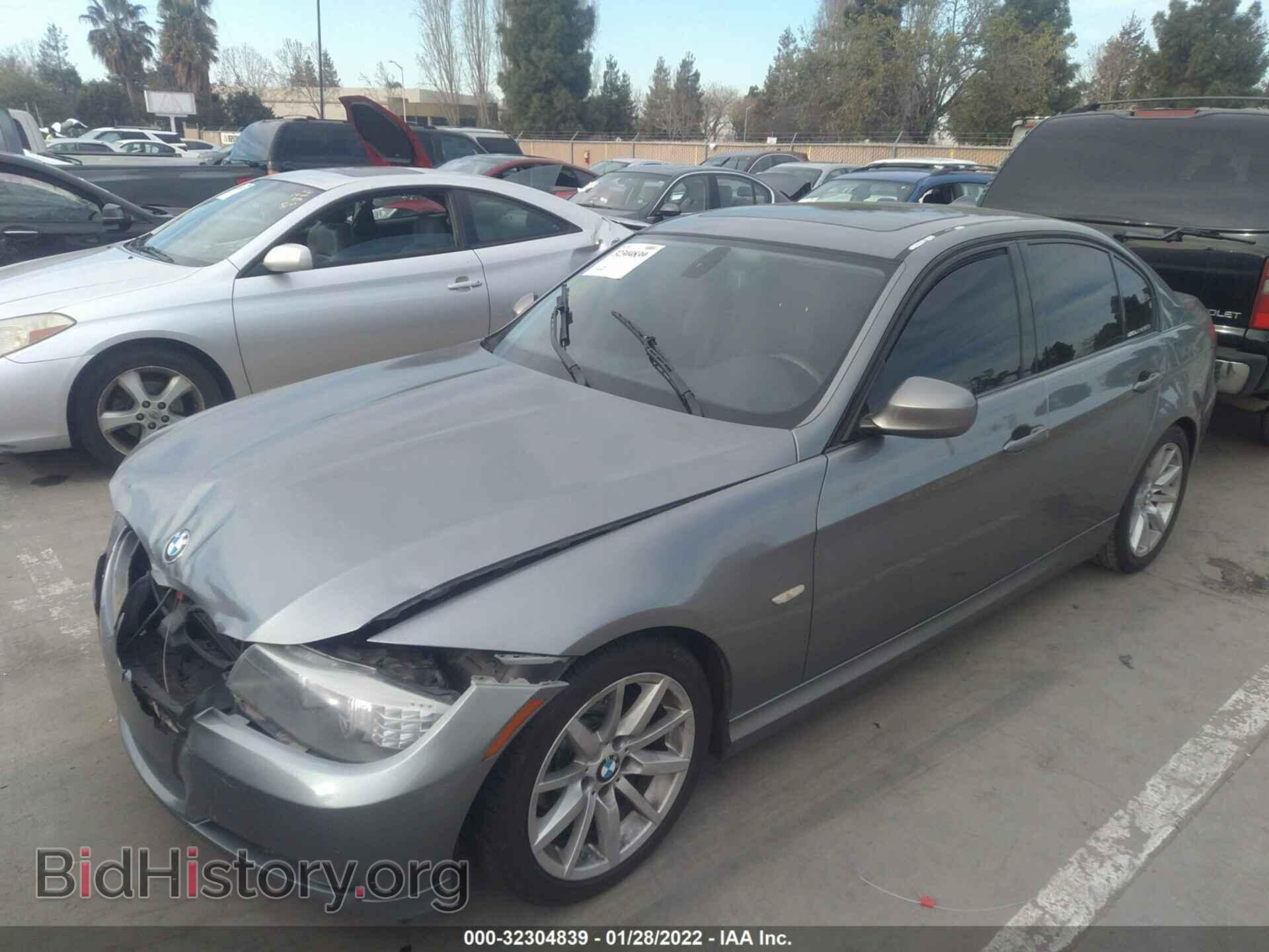 2009 BMW 3 SERIES - VIN: WBAPH73569E128943 - Фото 2