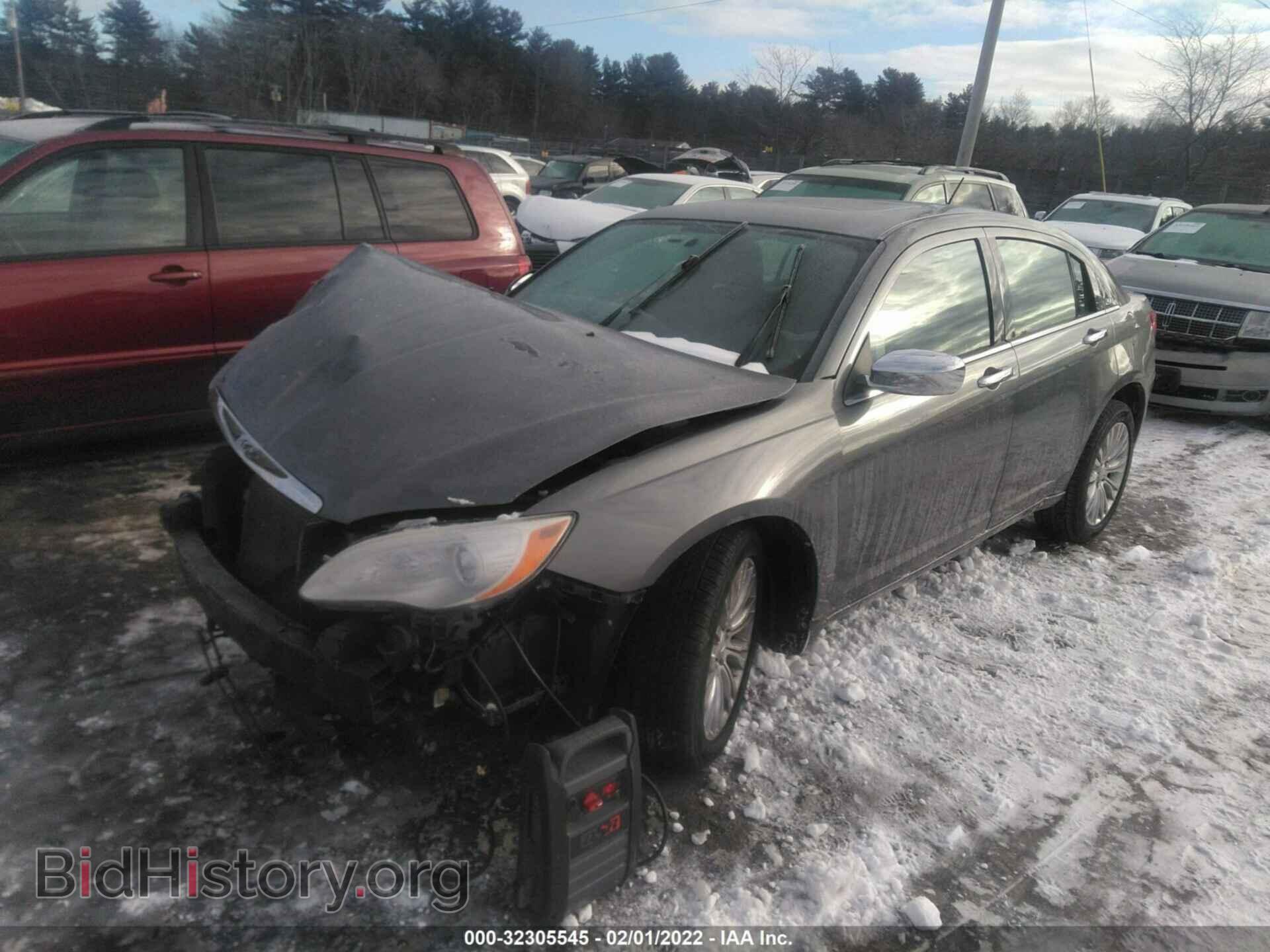 2012 CHRYSLER 200 - VIN: 1C3CCBCG2CN184863 - Фото 2