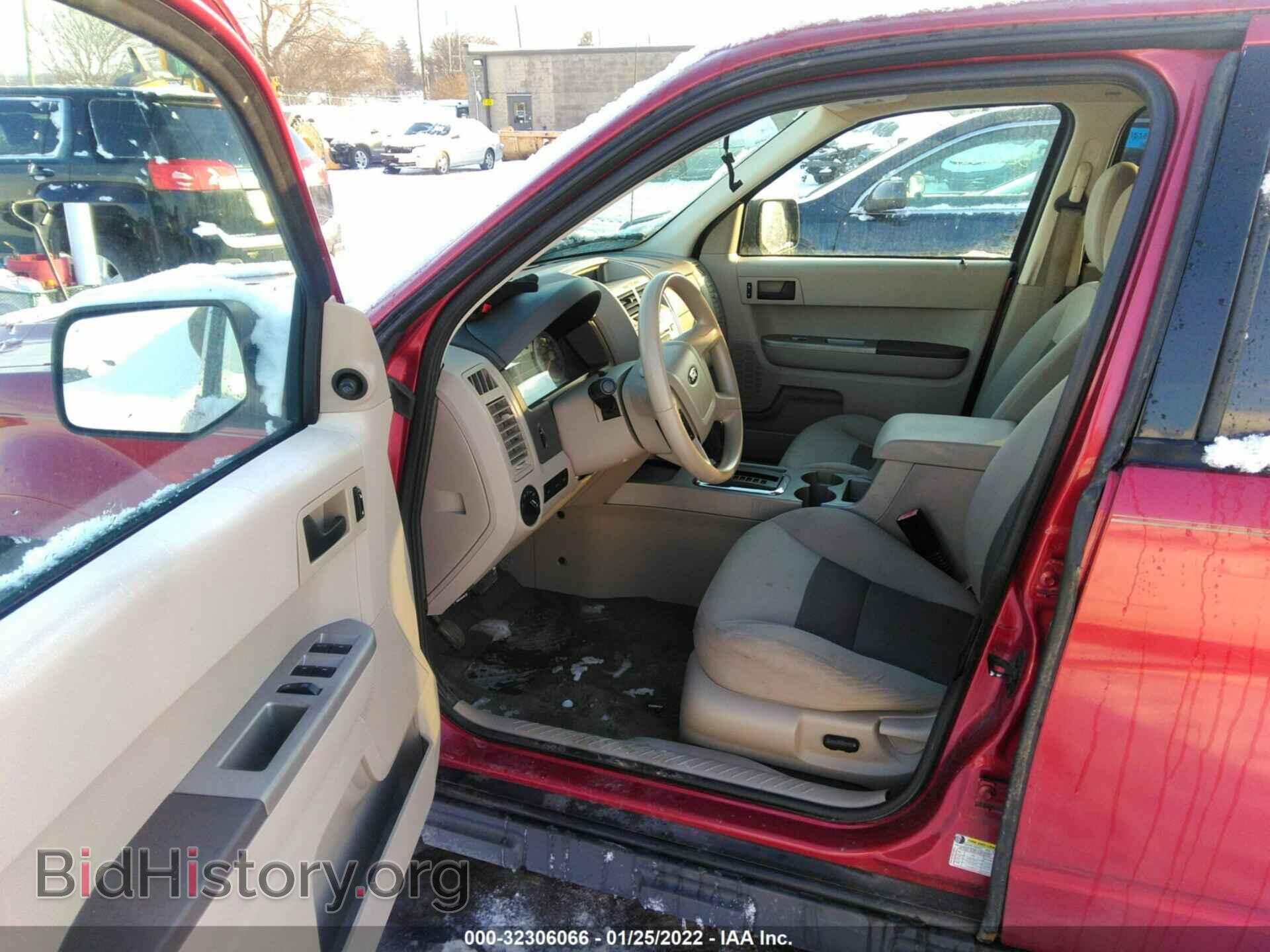2008 FORD ESCAPE - VIN: 1FMCU93138KA46721 - Фото 5