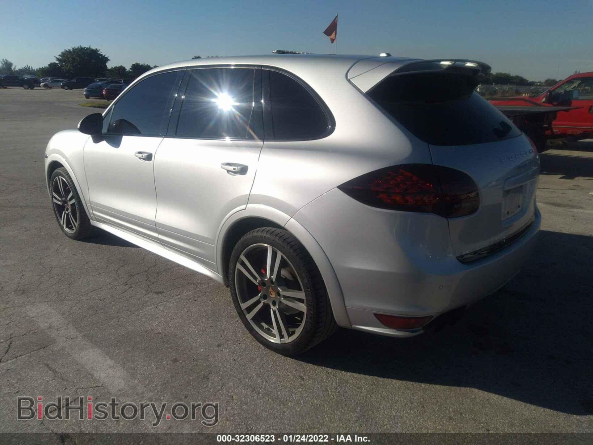 2013 PORSCHE CAYENNE - VIN: WP1AD2A20DLA77135 - Photo 3
