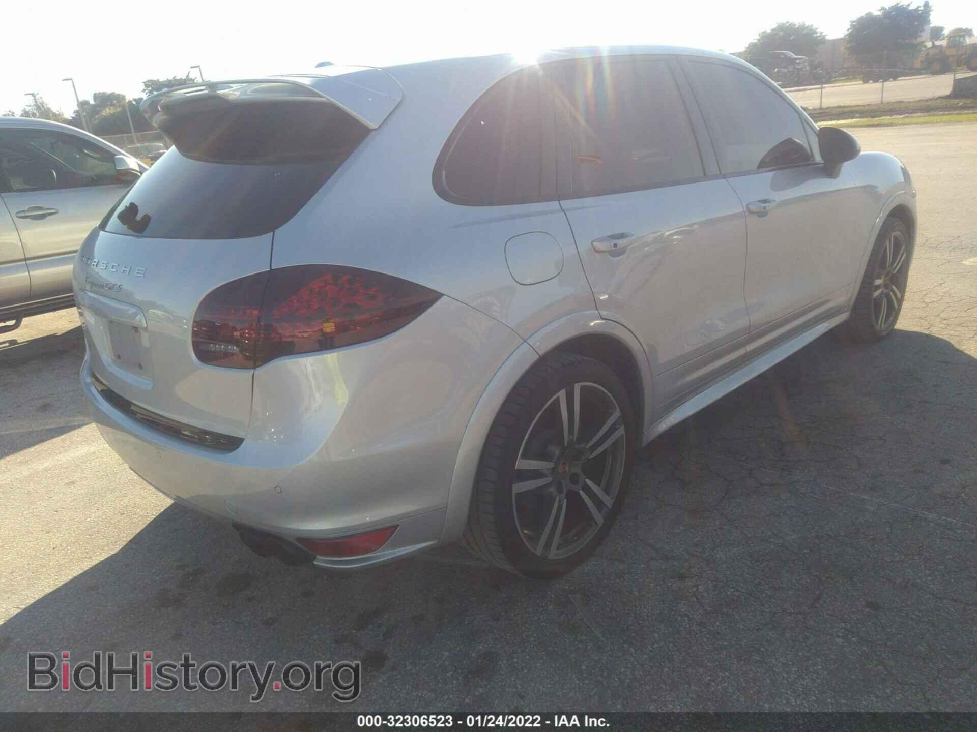 2013 PORSCHE CAYENNE - VIN: WP1AD2A20DLA77135 - Photo 4