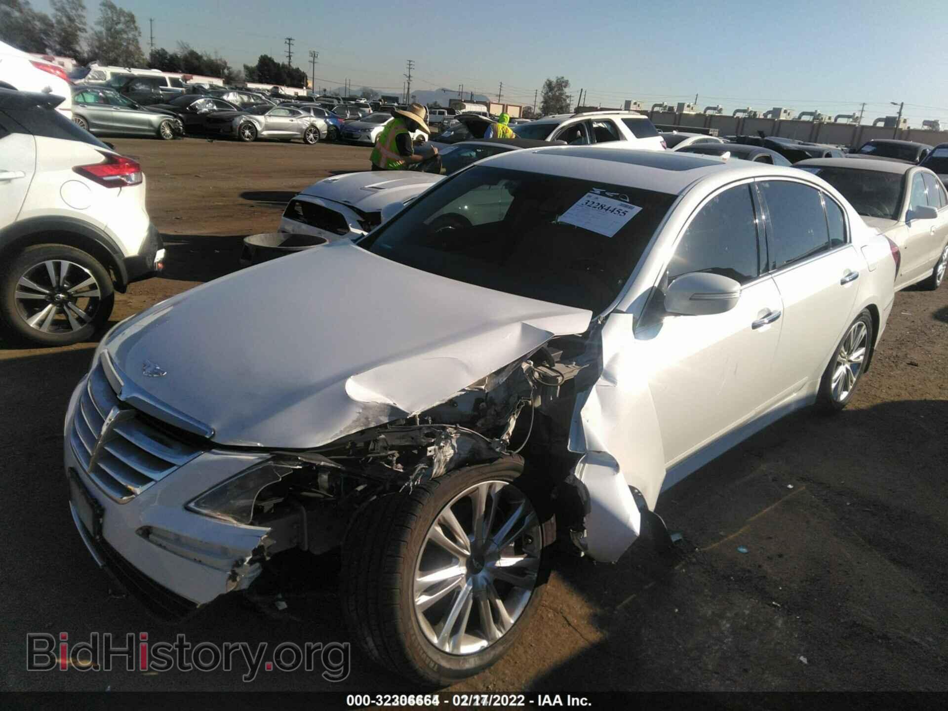 2013 HYUNDAI GENESIS - VIN: KMHGC4DD7DU227576 - Фото 2
