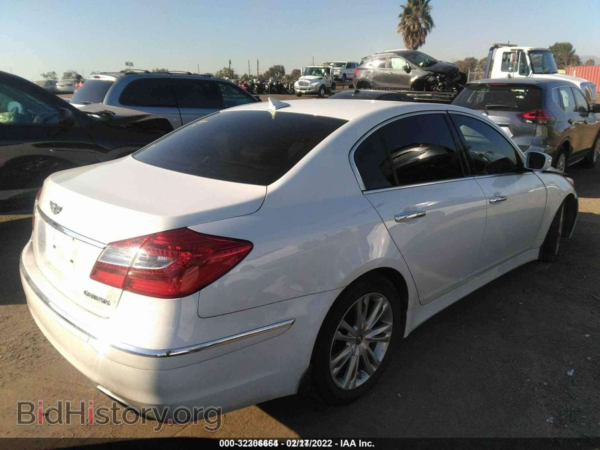 2013 HYUNDAI GENESIS - VIN: KMHGC4DD7DU227576 - Фото 4