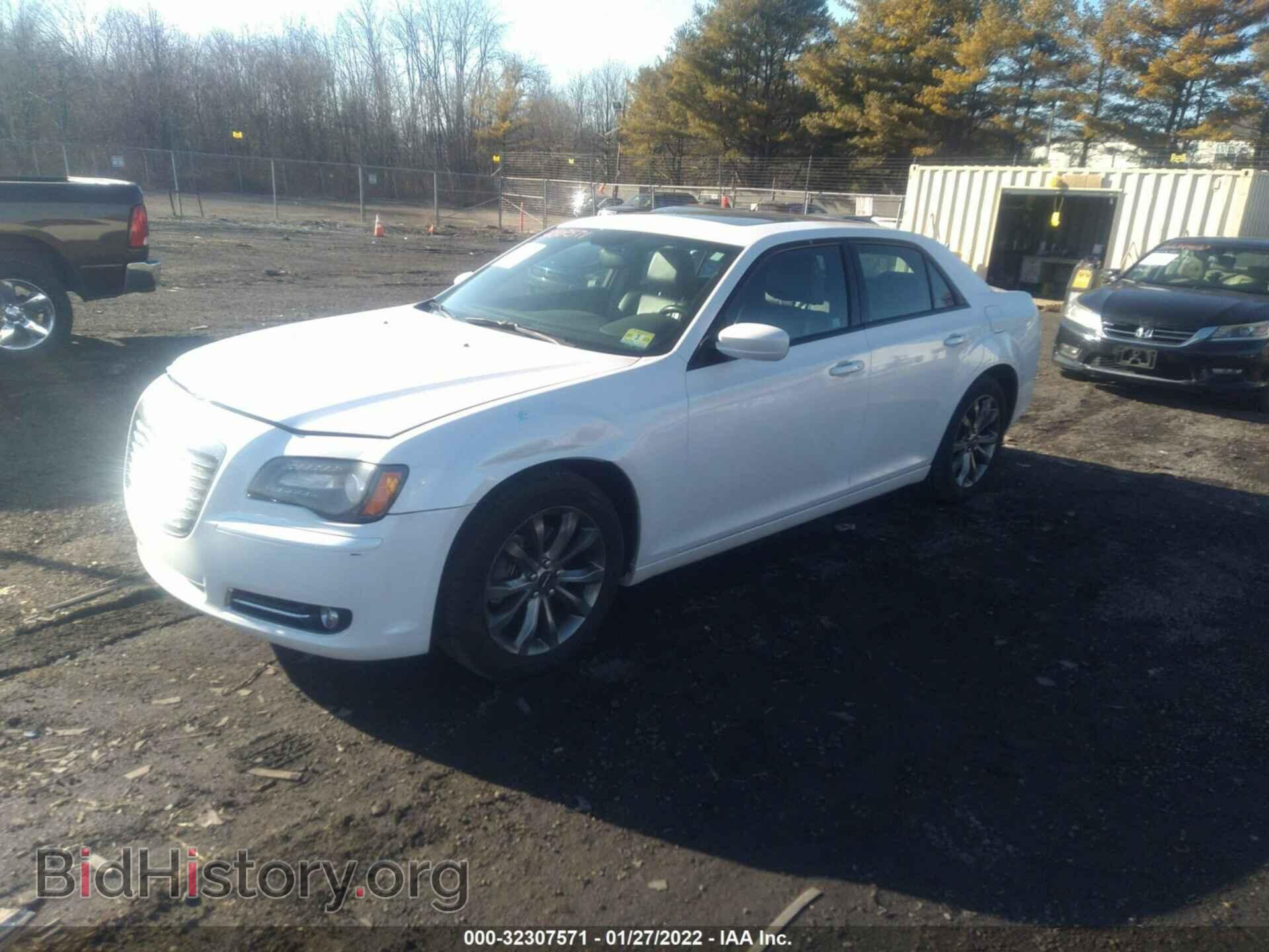 2014 CHRYSLER 300 - VIN: 2C3CCAGG4EH384773 - Фото 2