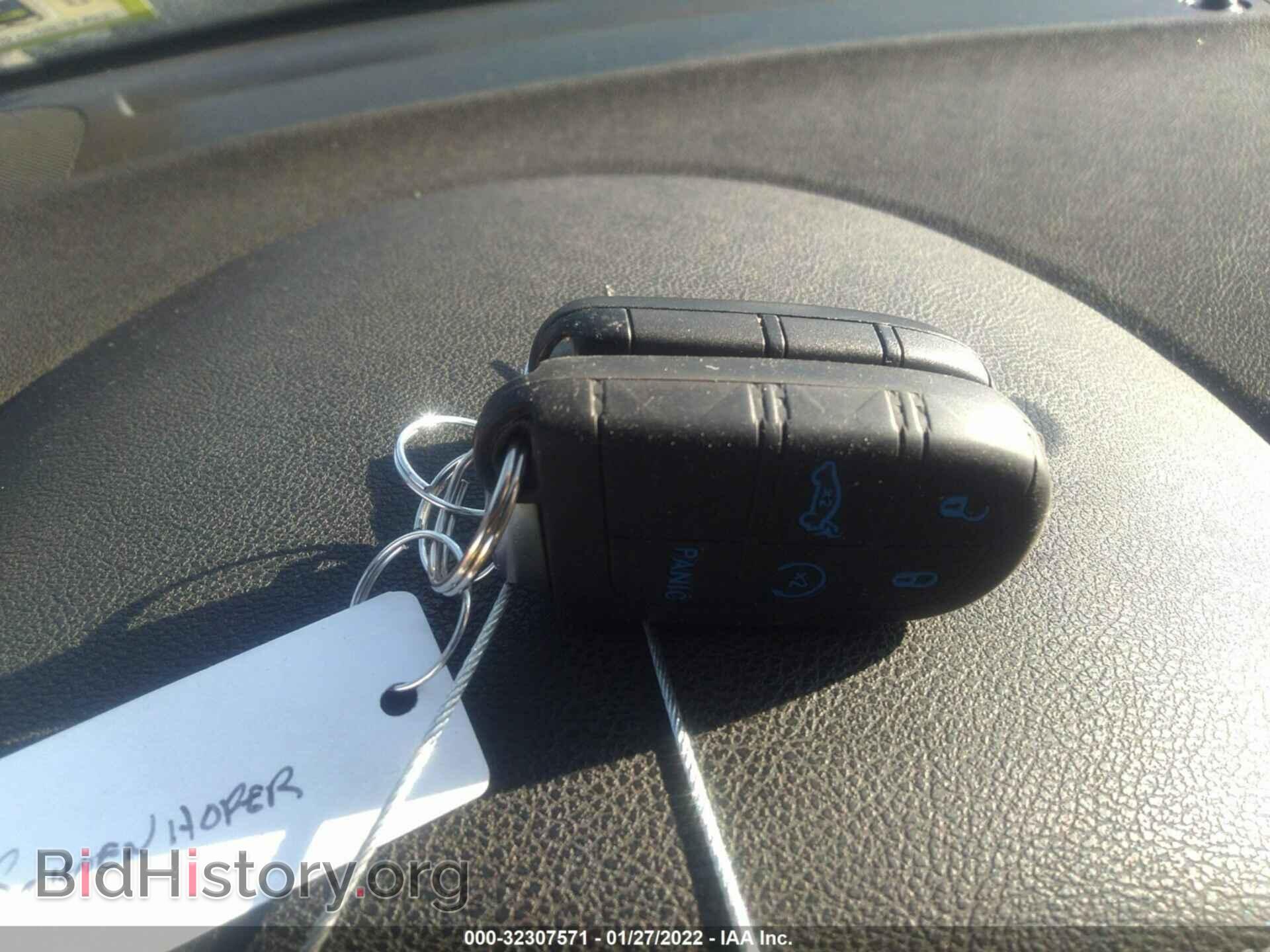 2014 CHRYSLER 300 - VIN: 2C3CCAGG4EH384773 - Фото 11