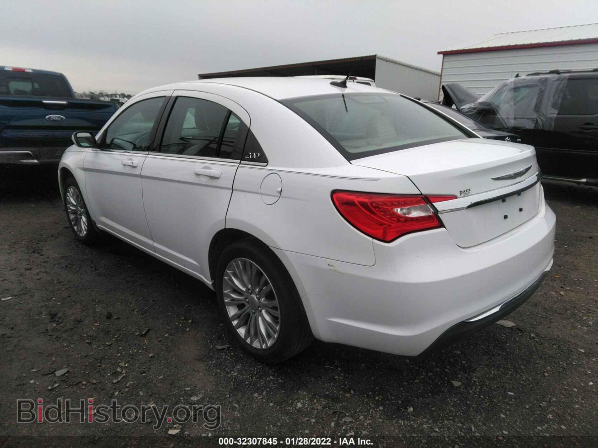 2012 CHRYSLER 200 - VIN: 1C3CCBAB7CN262240 - Фото 3