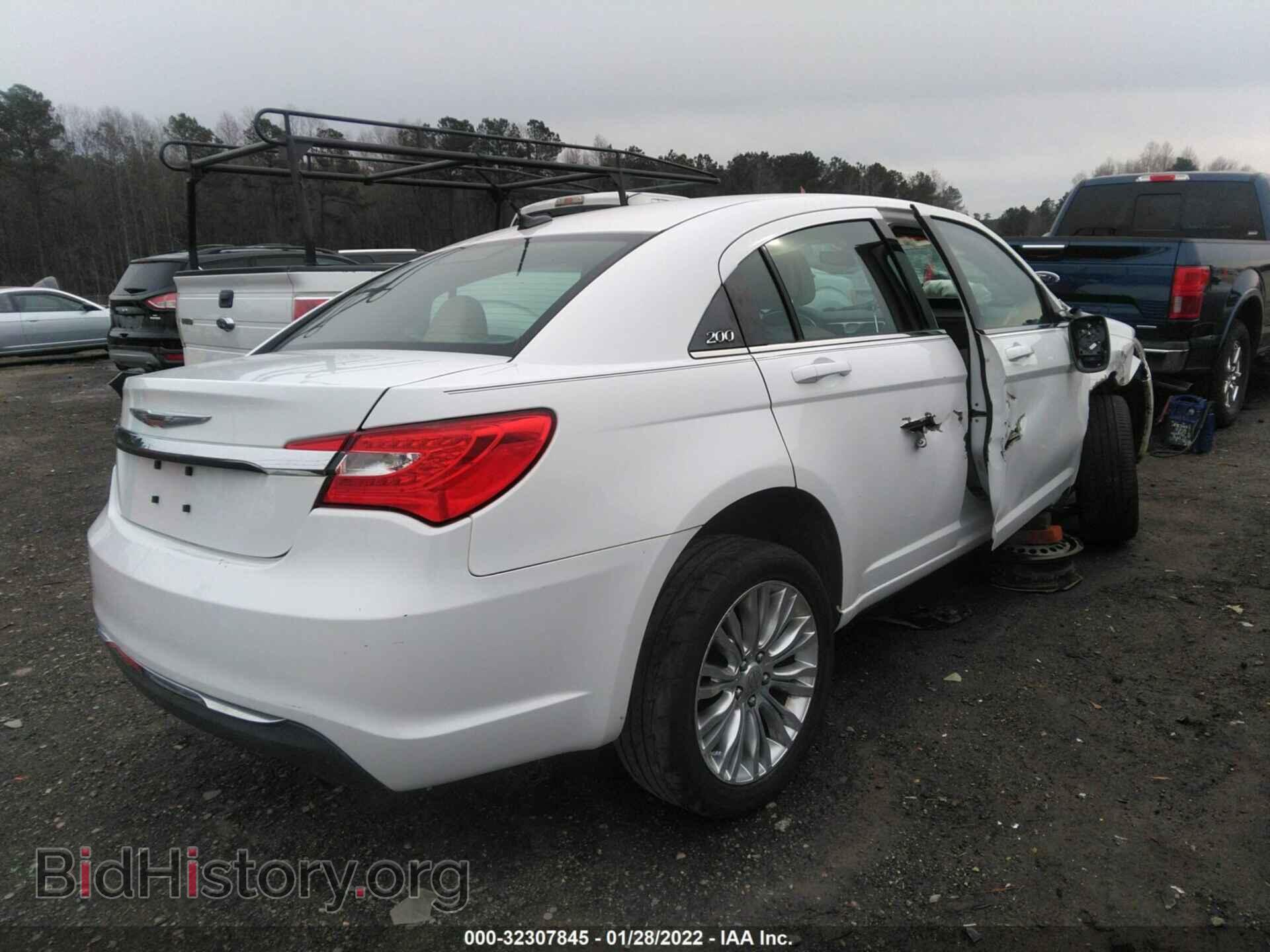 2012 CHRYSLER 200 - VIN: 1C3CCBAB7CN262240 - Фото 4