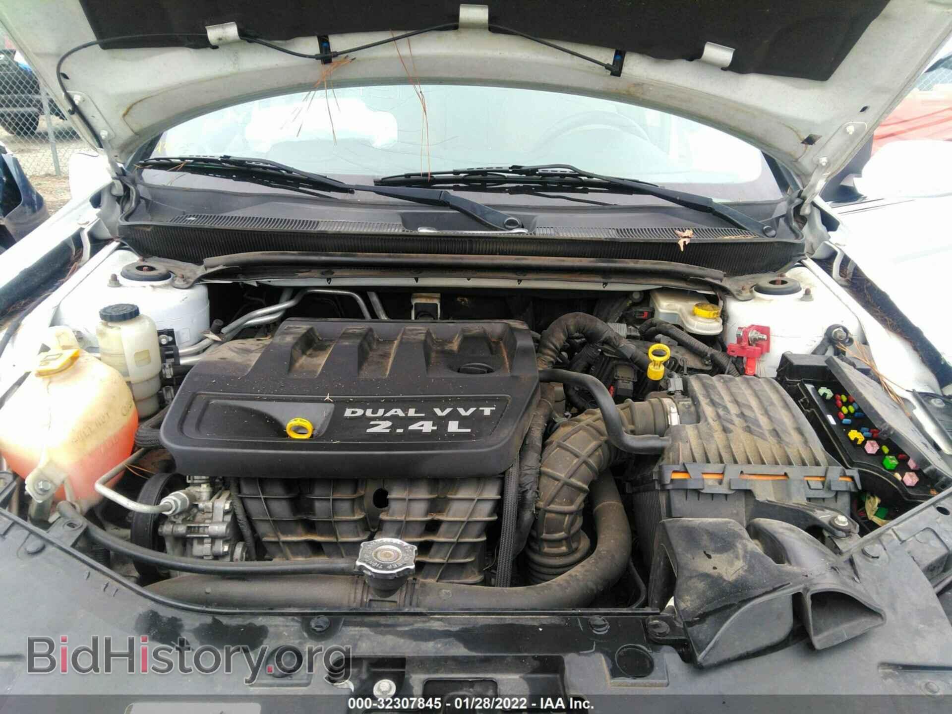 2012 CHRYSLER 200 - VIN: 1C3CCBAB7CN262240 - Фото 10