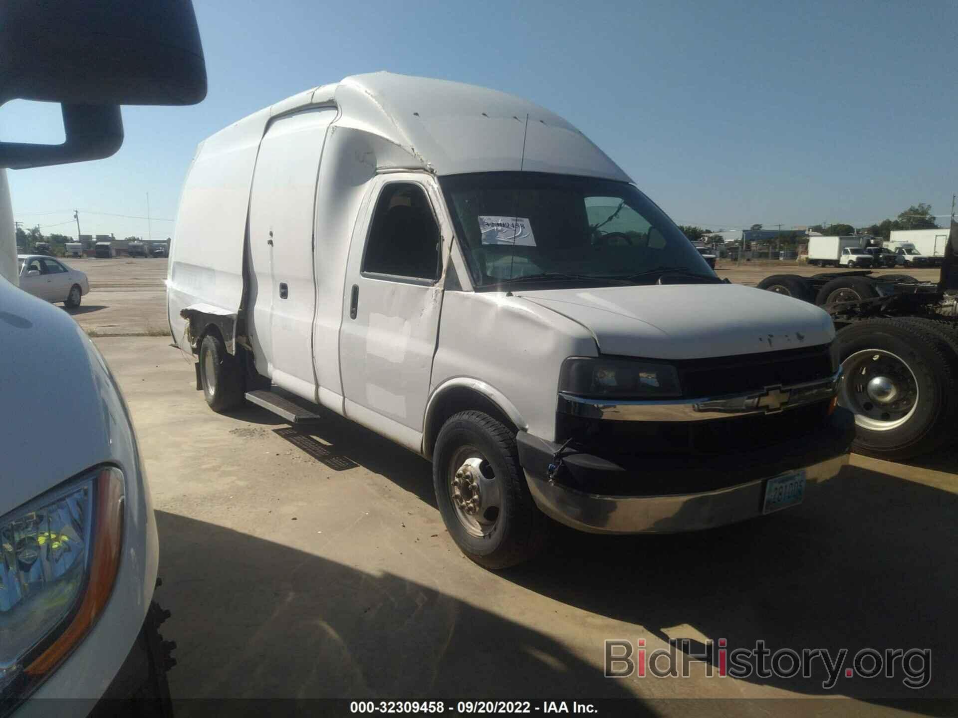 Photo 1GBJG31K391180670 - CHEVROLET EXPRESS COMMERCIAL 2009