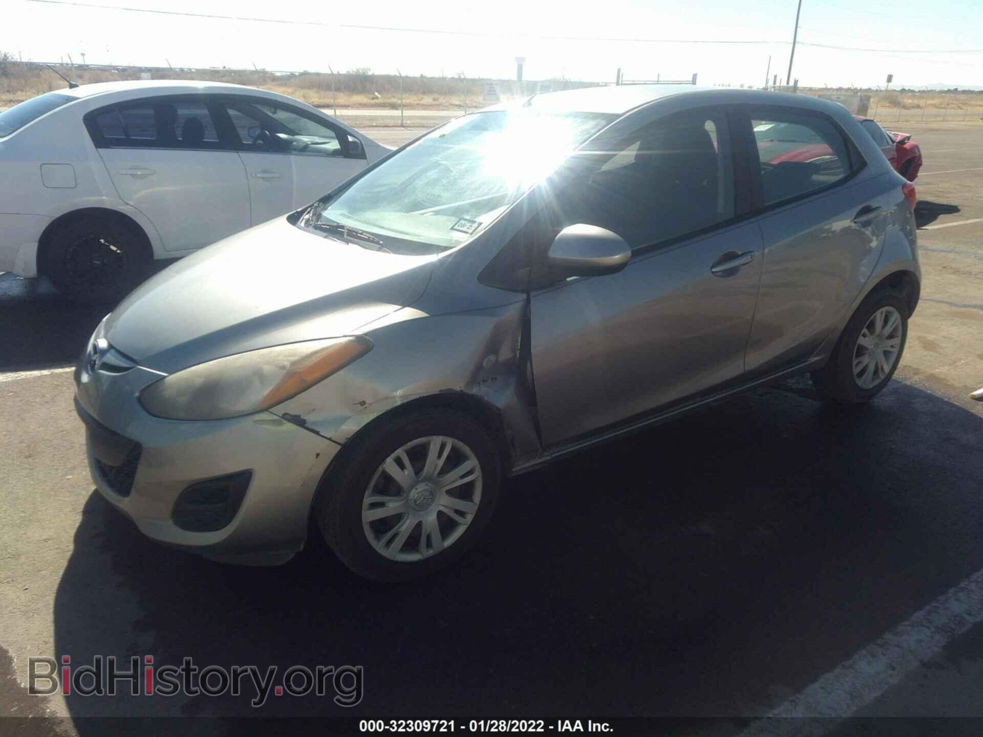 2013 MAZDA MAZDA2 - VIN: JM1DE1KY2D0156655 - Фото 2