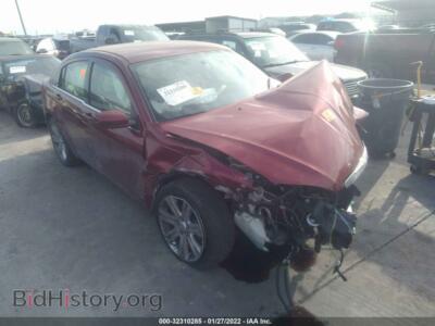 2013 Chrysler 200 Touring, красный — VIN 1C3CCBBB7DN651444, IAAI