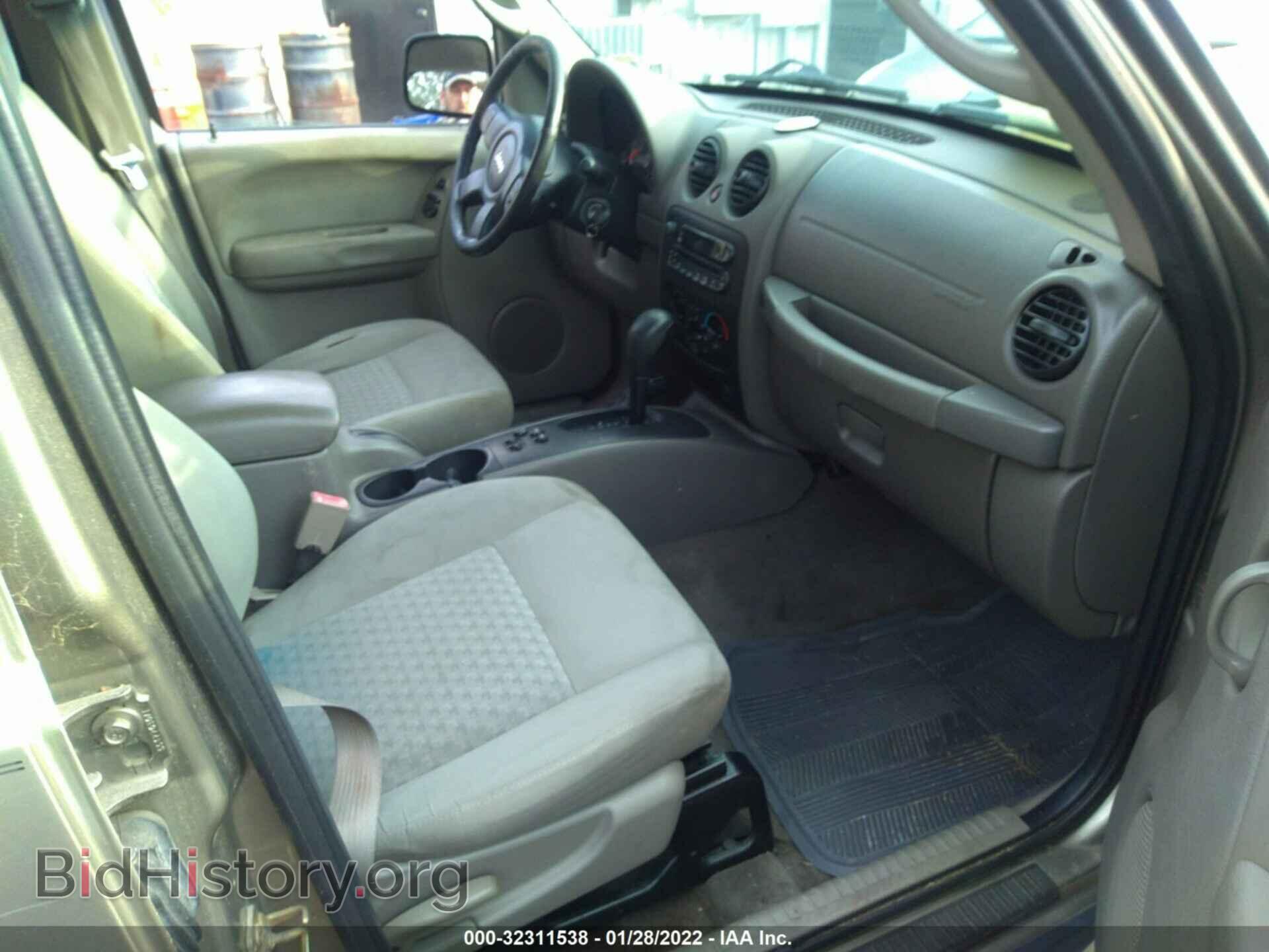 2006 JEEP LIBERTY - VIN: 1J4GL48K76W163473 - Фото 5