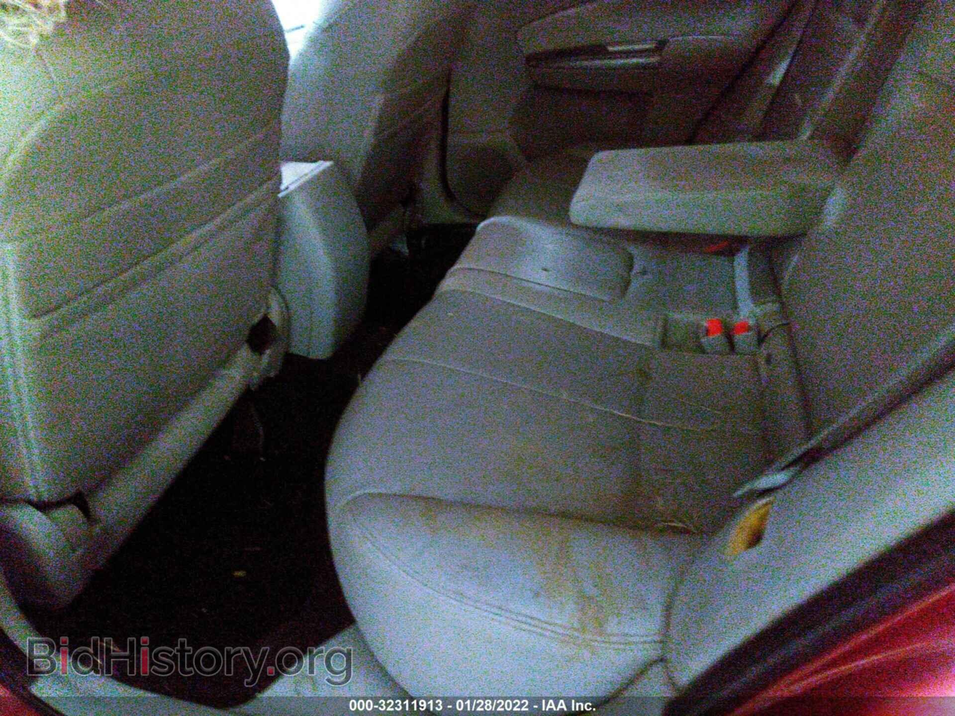 2011 SUBARU FORESTER - VIN: JF2SHAHC8BH738477 - Фото 8