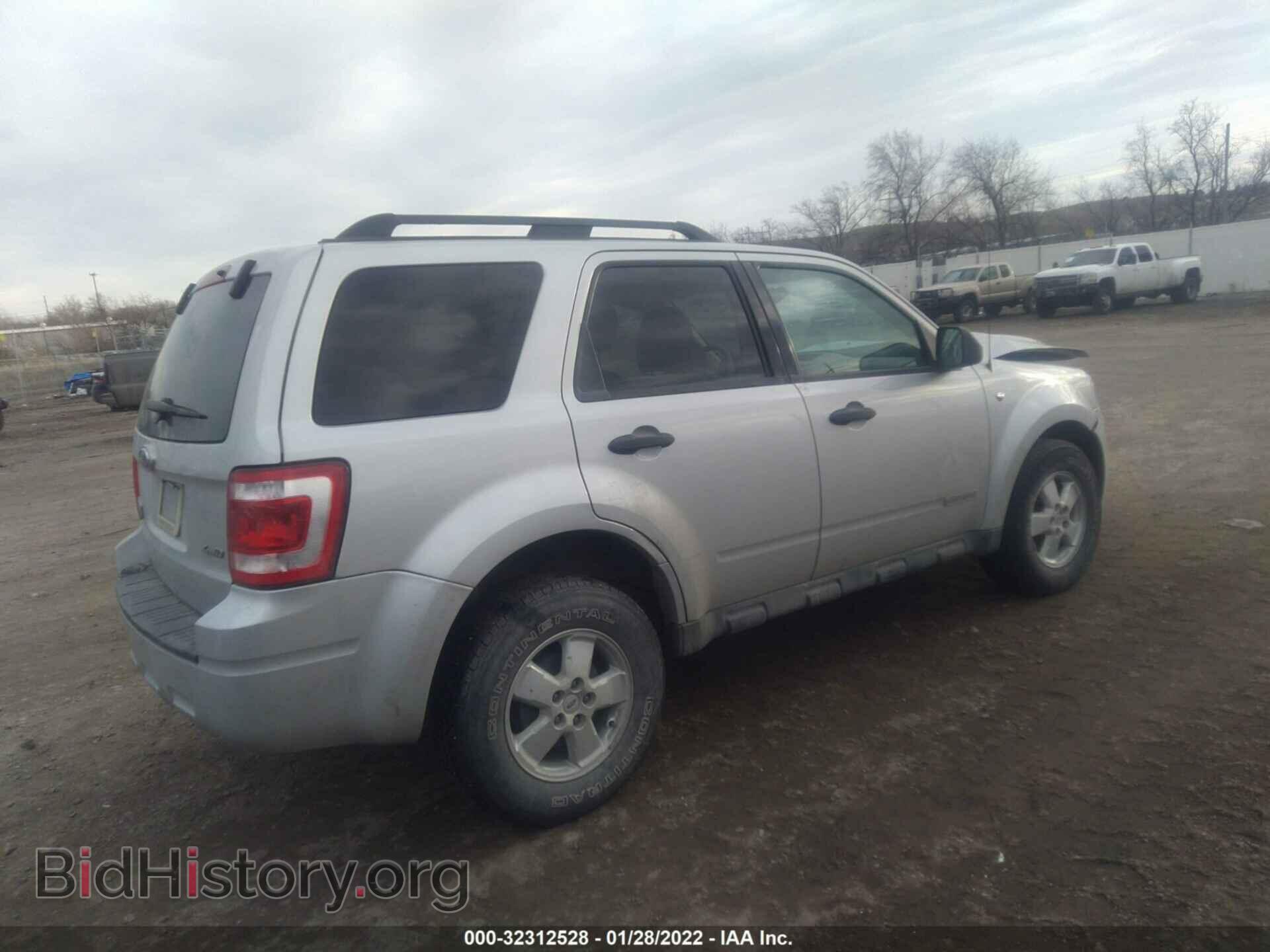 2008 FORD ESCAPE - VIN: 1FMCU93148KD56389 - Фото 4