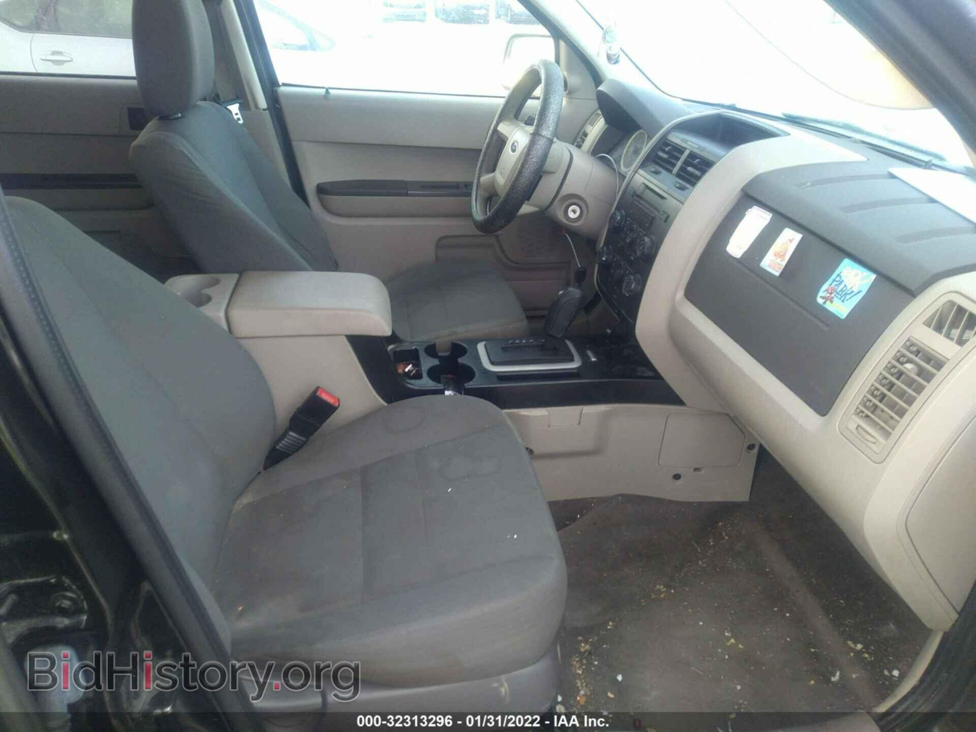 2011 FORD ESCAPE - VIN: 1FMCU0C70BKC06075 - Фото 5