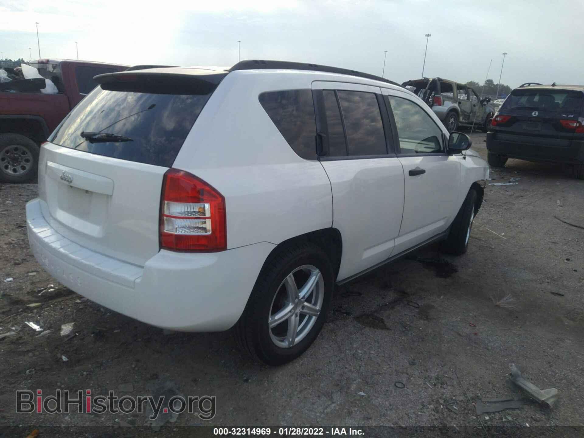 2007 JEEP COMPASS - VIN: 1J8FT47W27D132269 - Фото 4