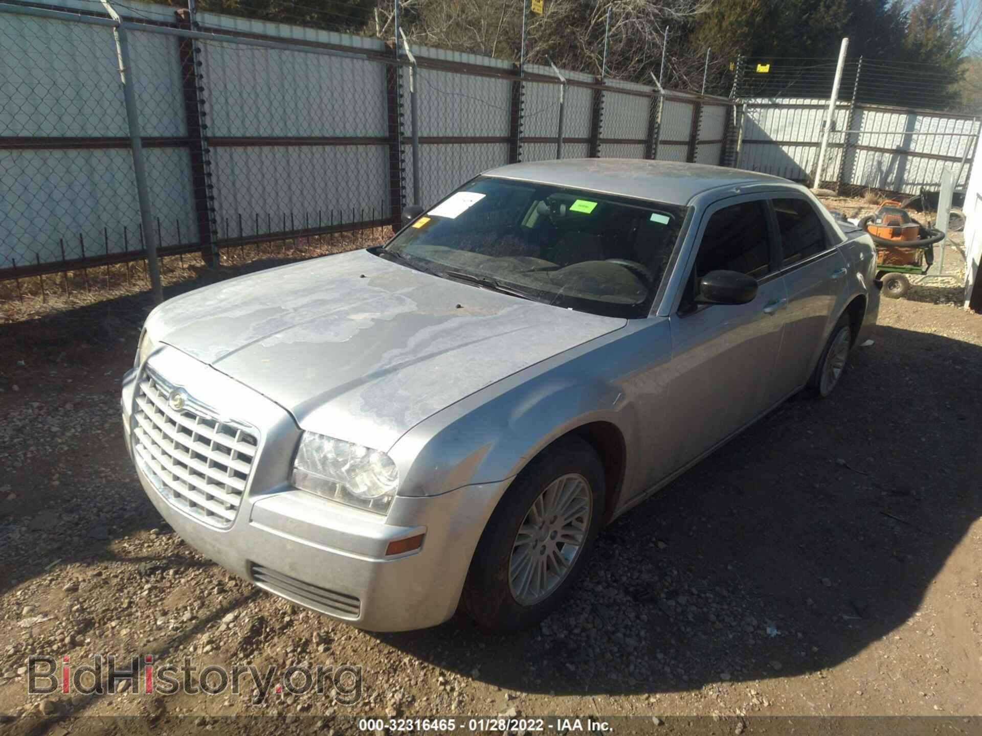 2009 CHRYSLER 300 - VIN: 2C3KA43D89H528894 - Фото 2