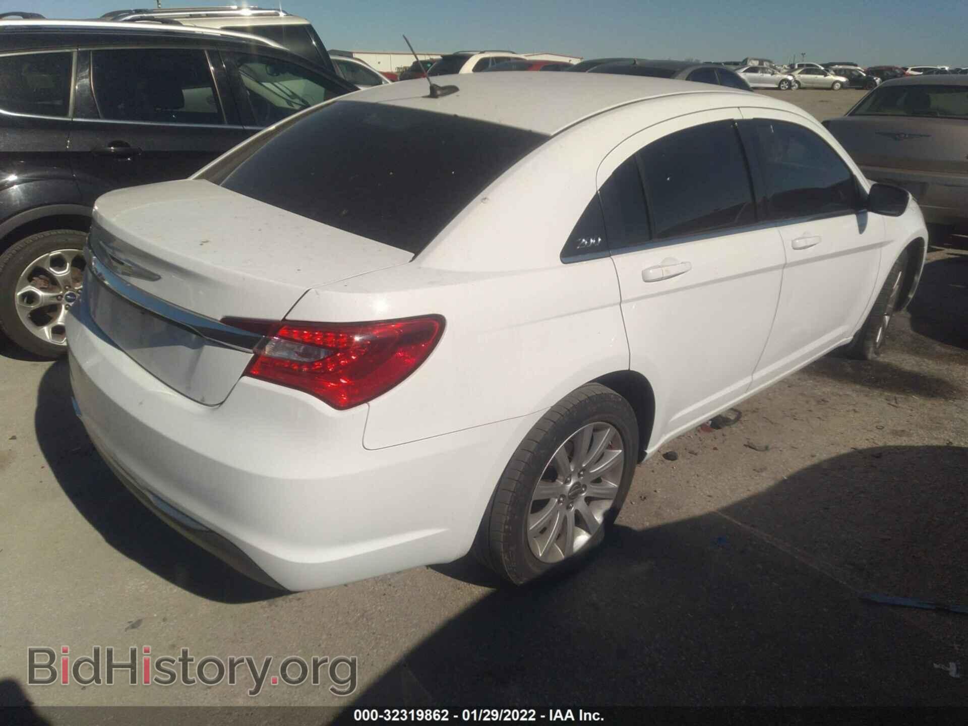 2014 CHRYSLER 200 - VIN: 1C3CCBBB2EN119343 - Фото 4
