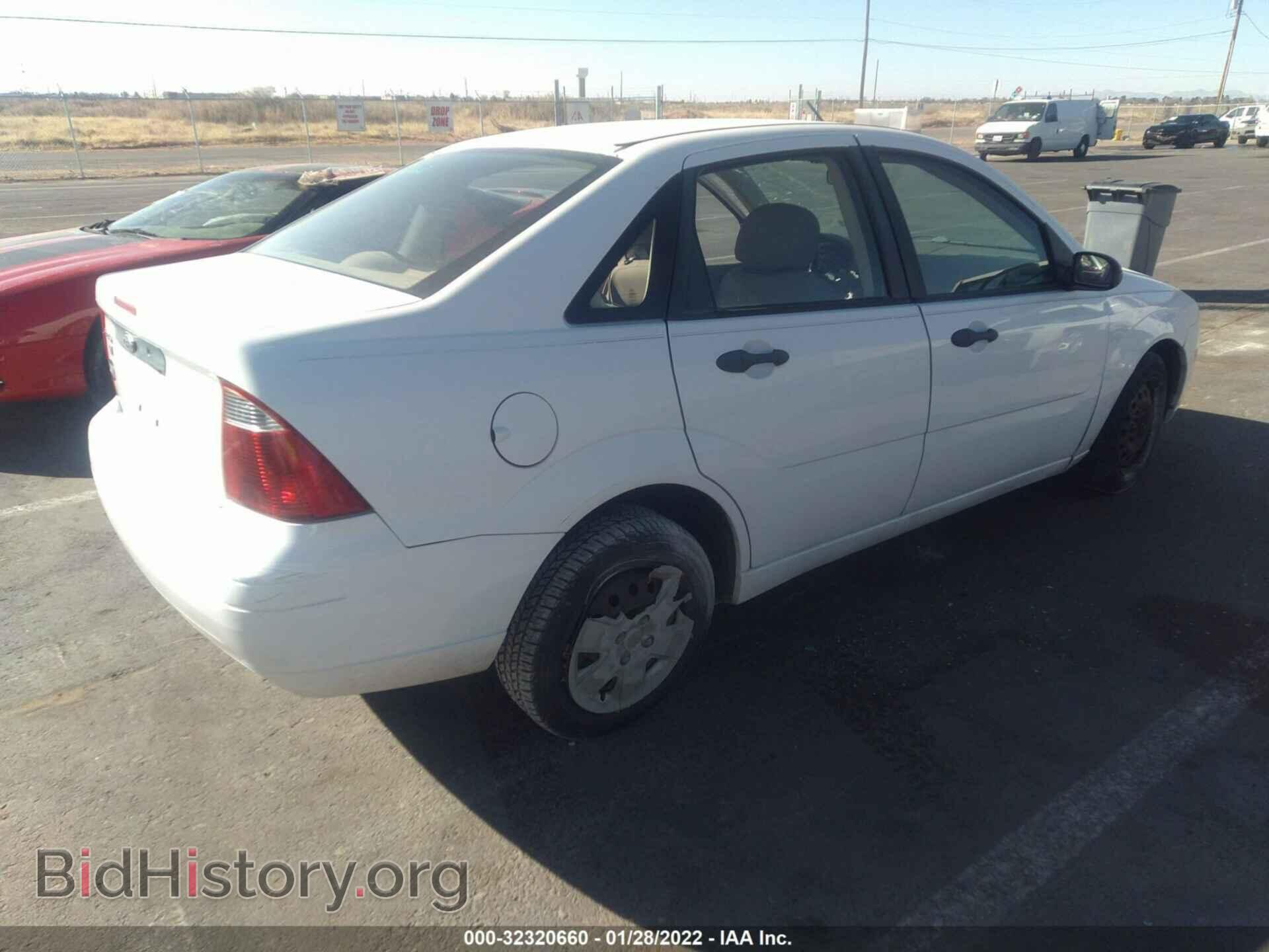 2007 FORD FOCUS - VIN: 1FAHP34NX7W355129 - Фото 4