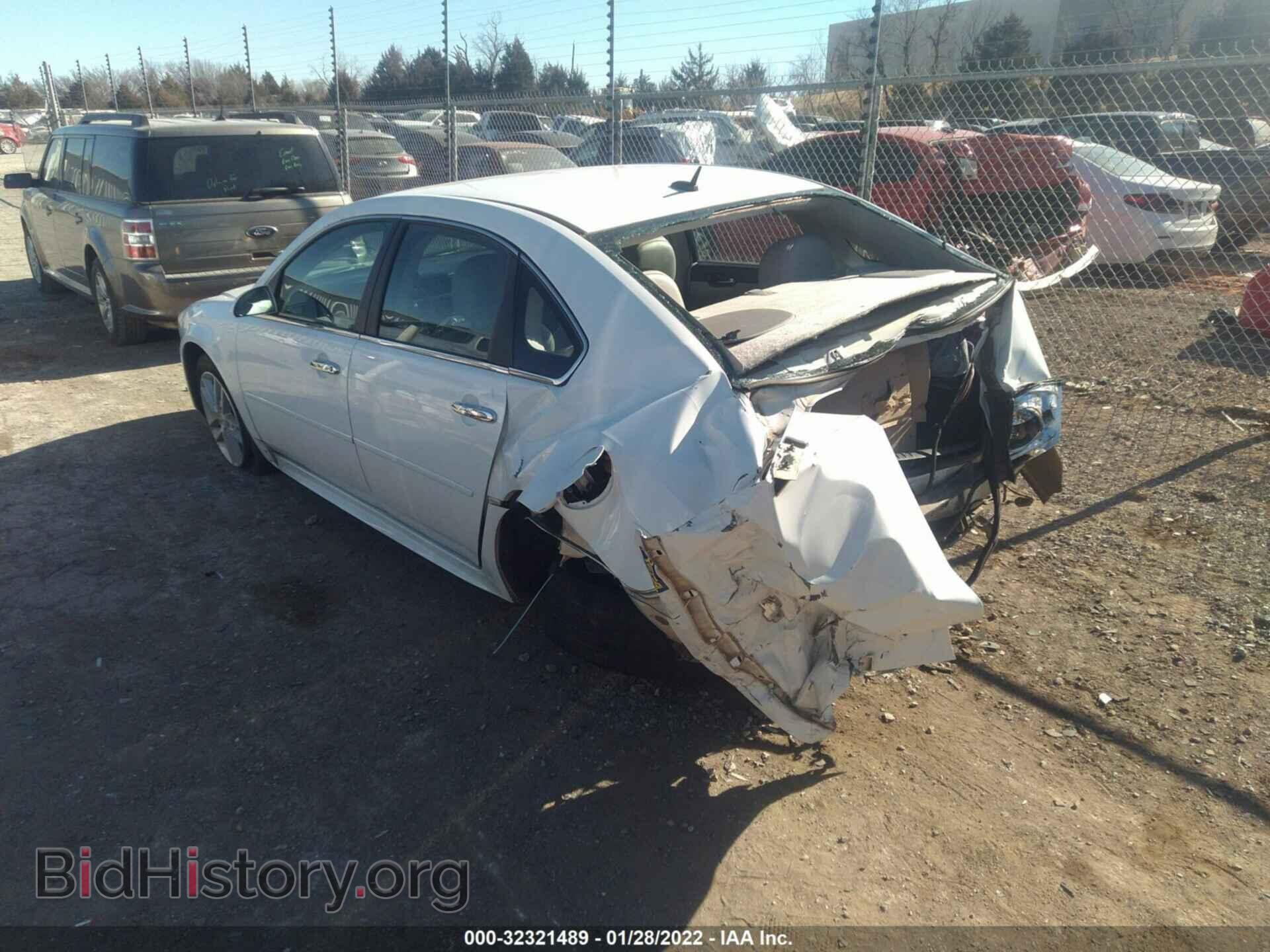 2012 CHEVROLET IMPALA - VIN: 2G1WC5E32C1103701 - Фото 3
