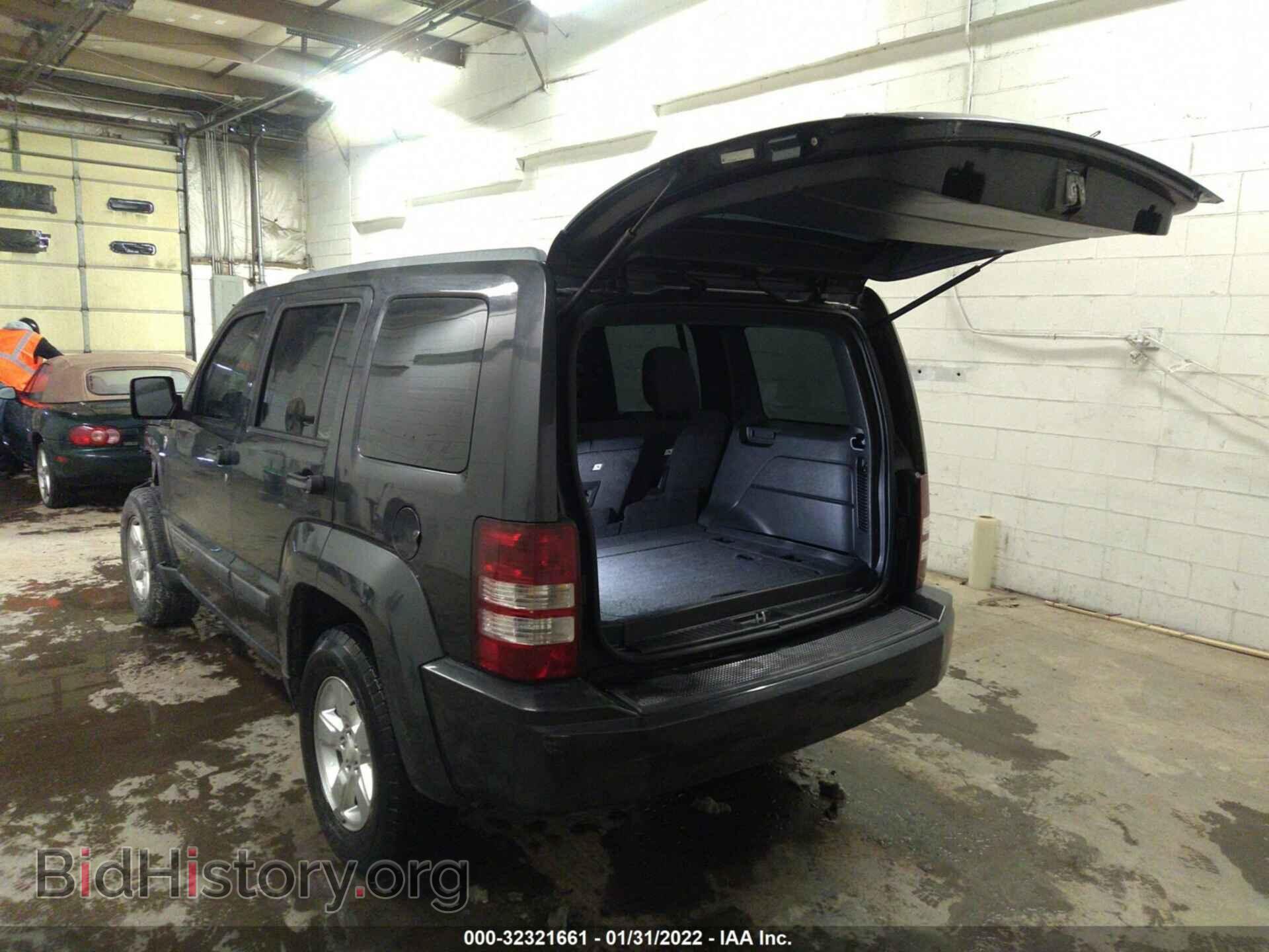 2011 JEEP LIBERTY - VIN: 1J4PN2GK2BW520973 - Фото 3
