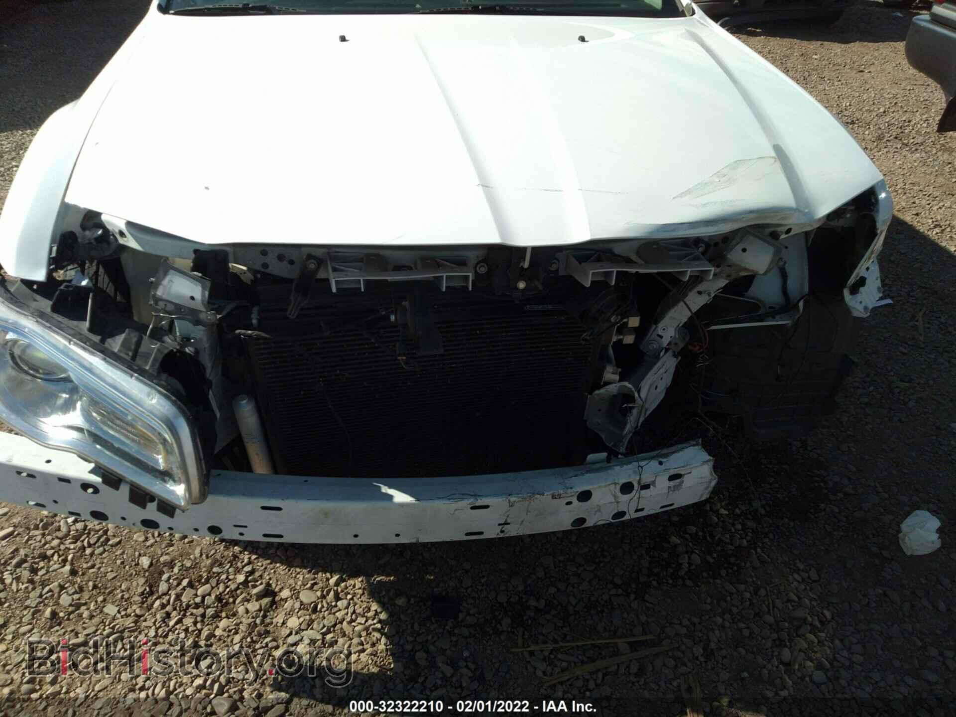 2016 CHRYSLER 300 - VIN: 2C3CCAAGXGH206748 - Фото 6