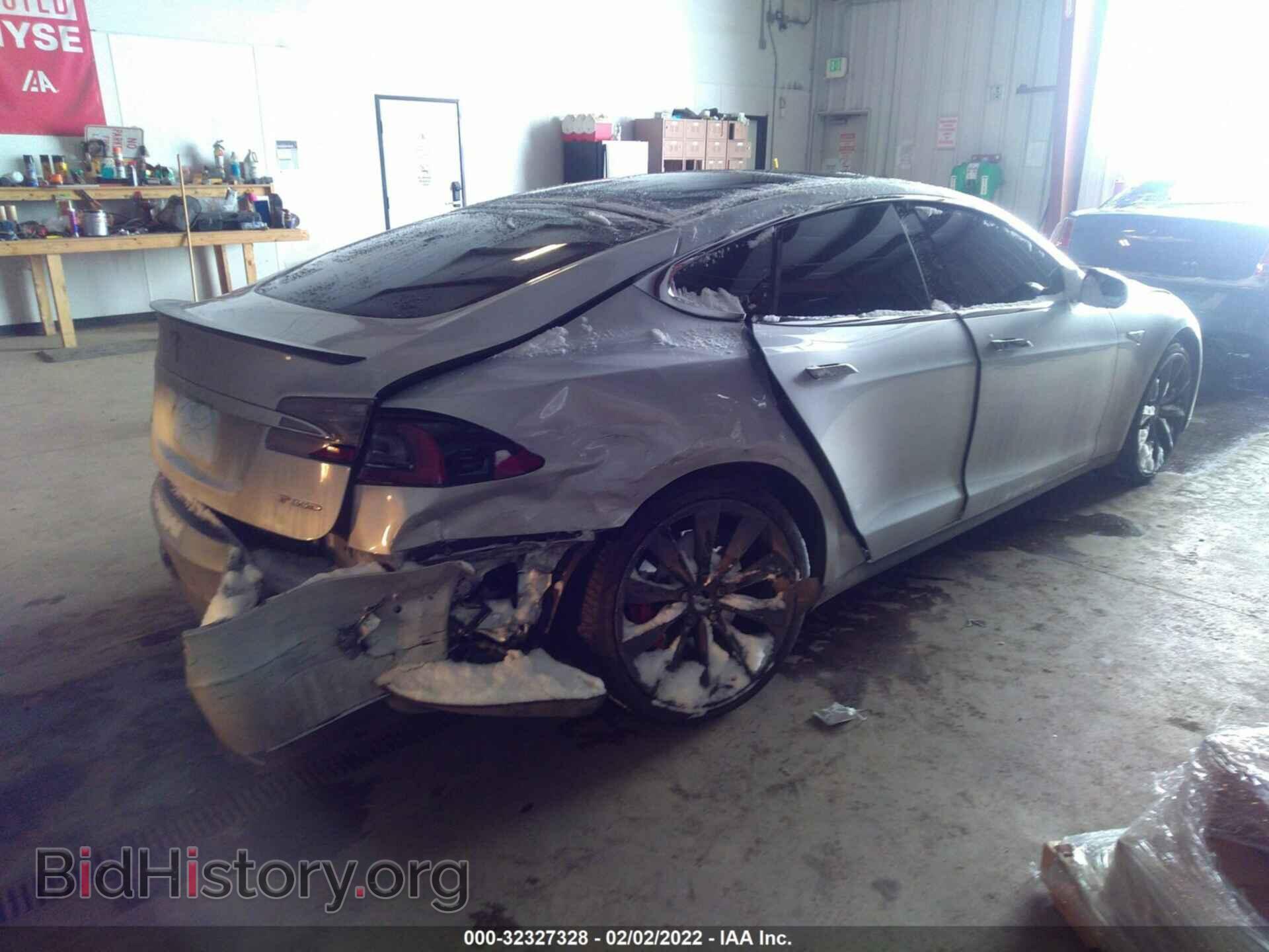 2015 TESLA MODEL S - VIN: 5YJSA1H43FF083078 - Фото 4