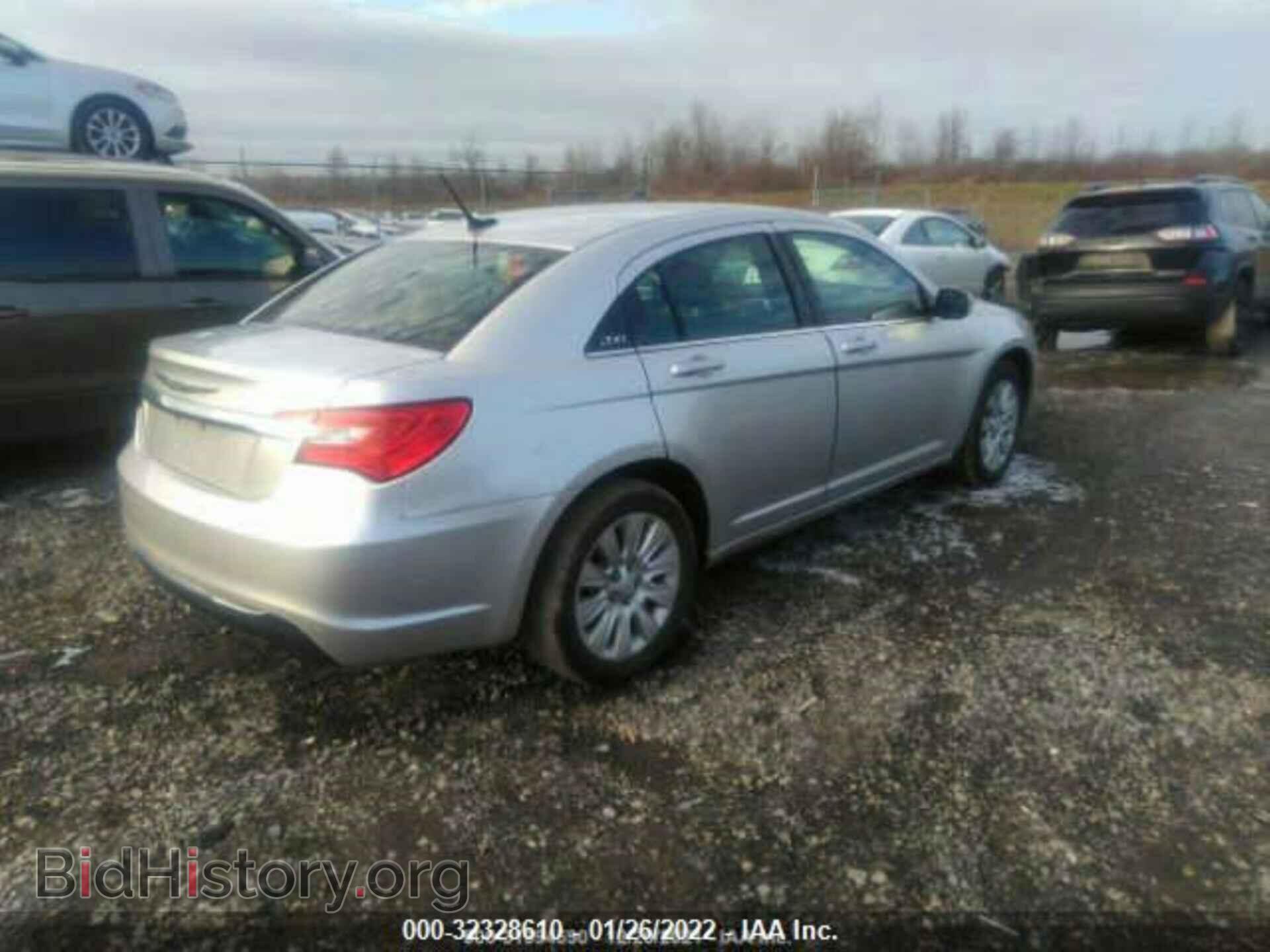 2011 CHRYSLER 200 - VIN: 1C3BC4FBXBN589116 - Фото 4
