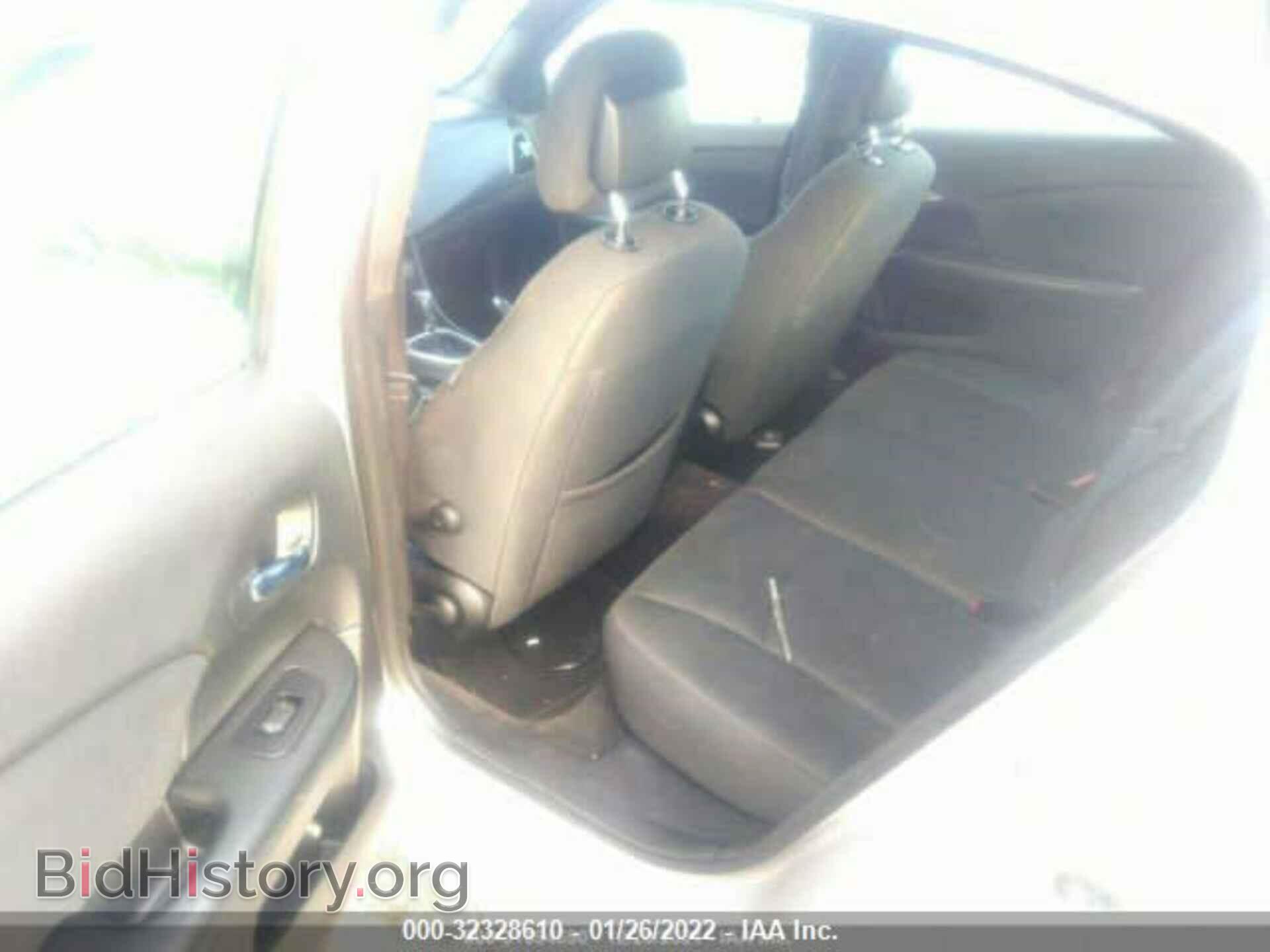 2011 CHRYSLER 200 - VIN: 1C3BC4FBXBN589116 - Фото 8