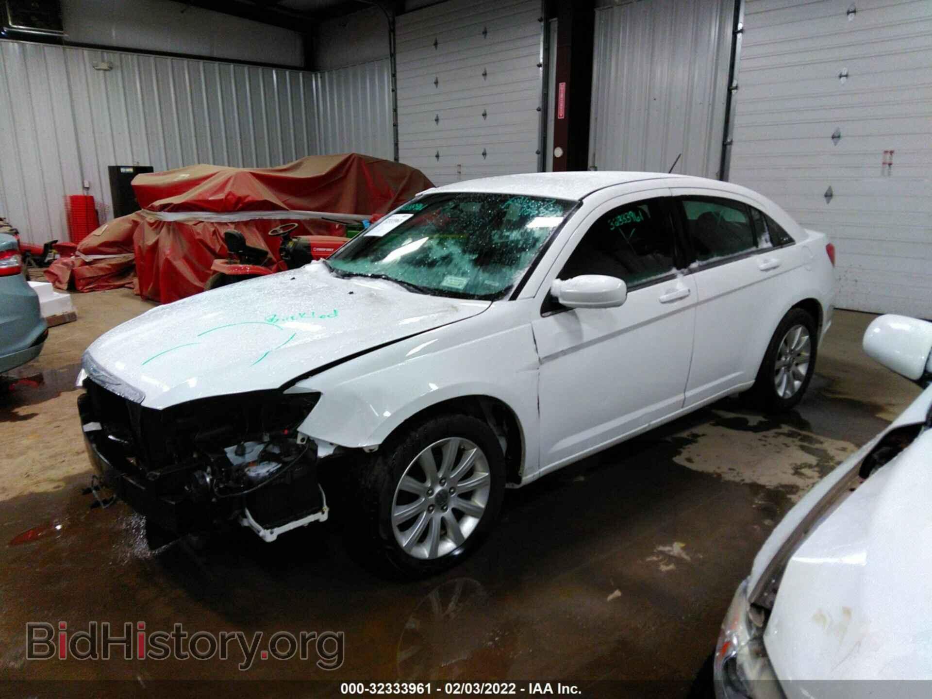2012 CHRYSLER 200 - VIN: 1C3CCBBB5CN131581 - Фото 2