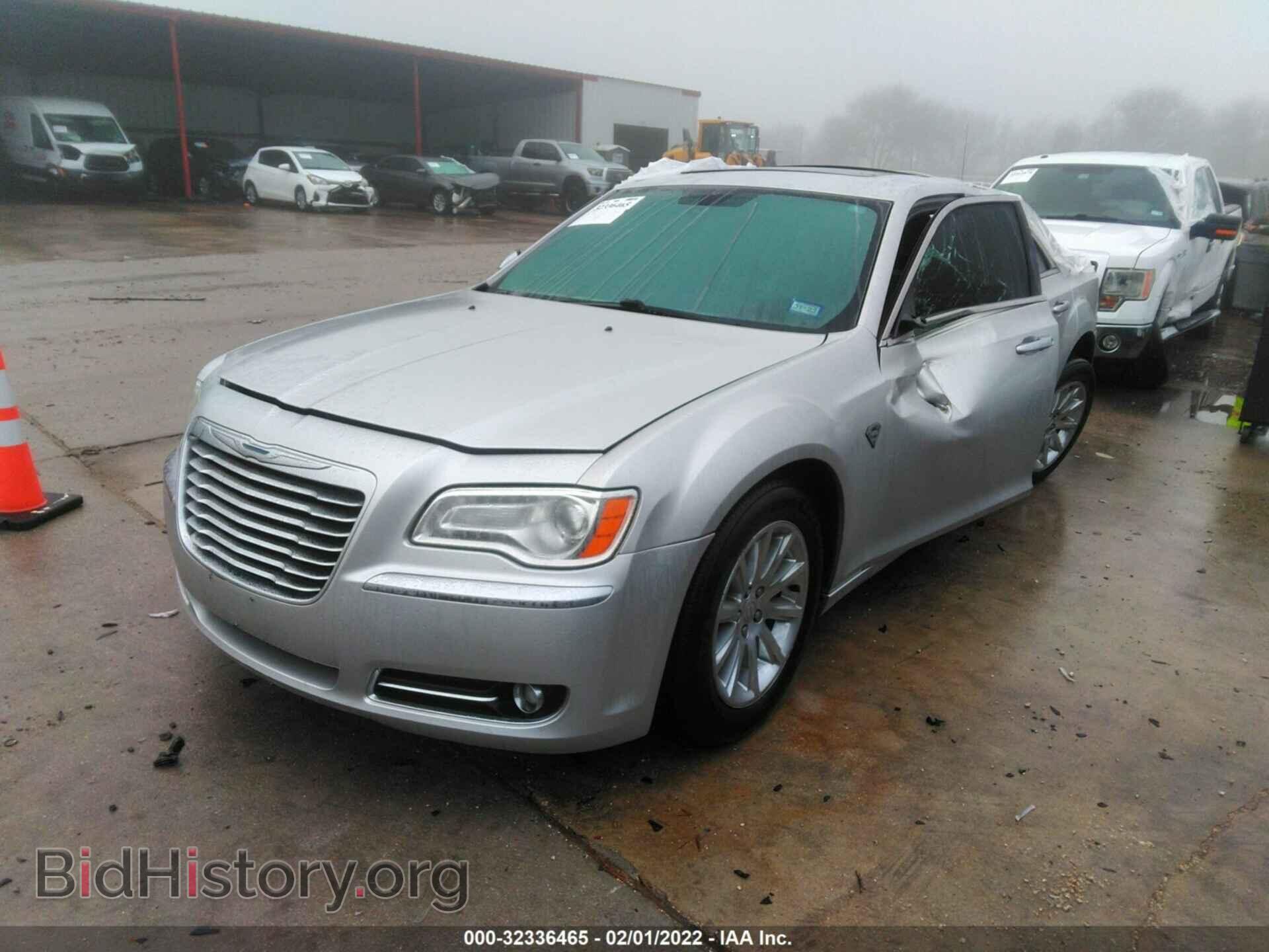 2012 CHRYSLER 300 - VIN: 2C3CCACG1CH273021 - Фото 2